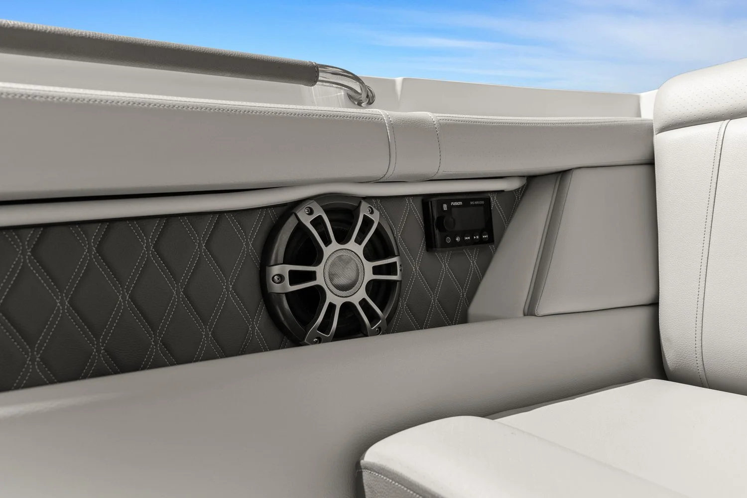 2023 Sea Ray SLX 350 OB Image Thumbnail #48