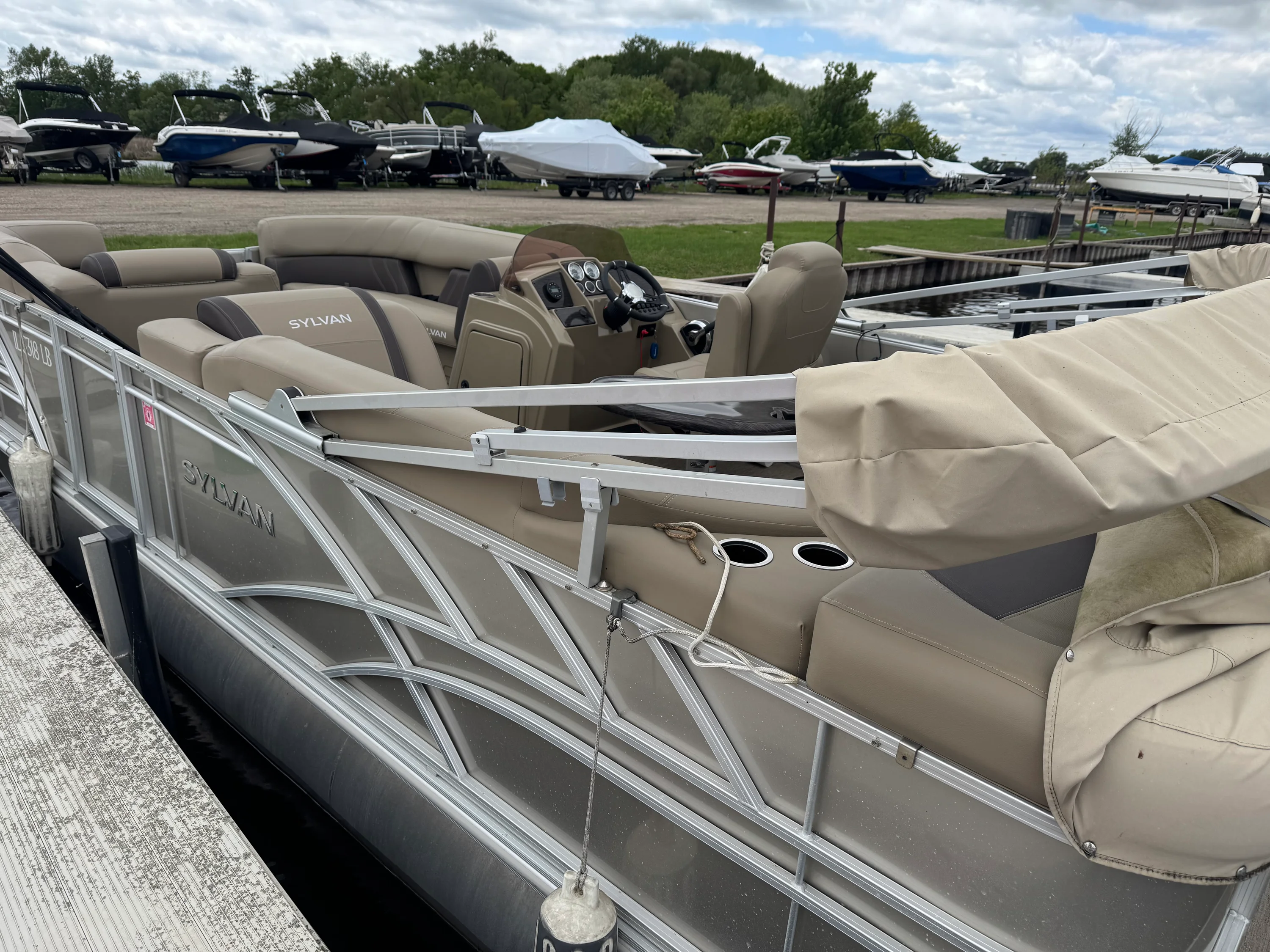 2021 Sylvan 8522 MIRAGE CRUISE Image Thumbnail #5