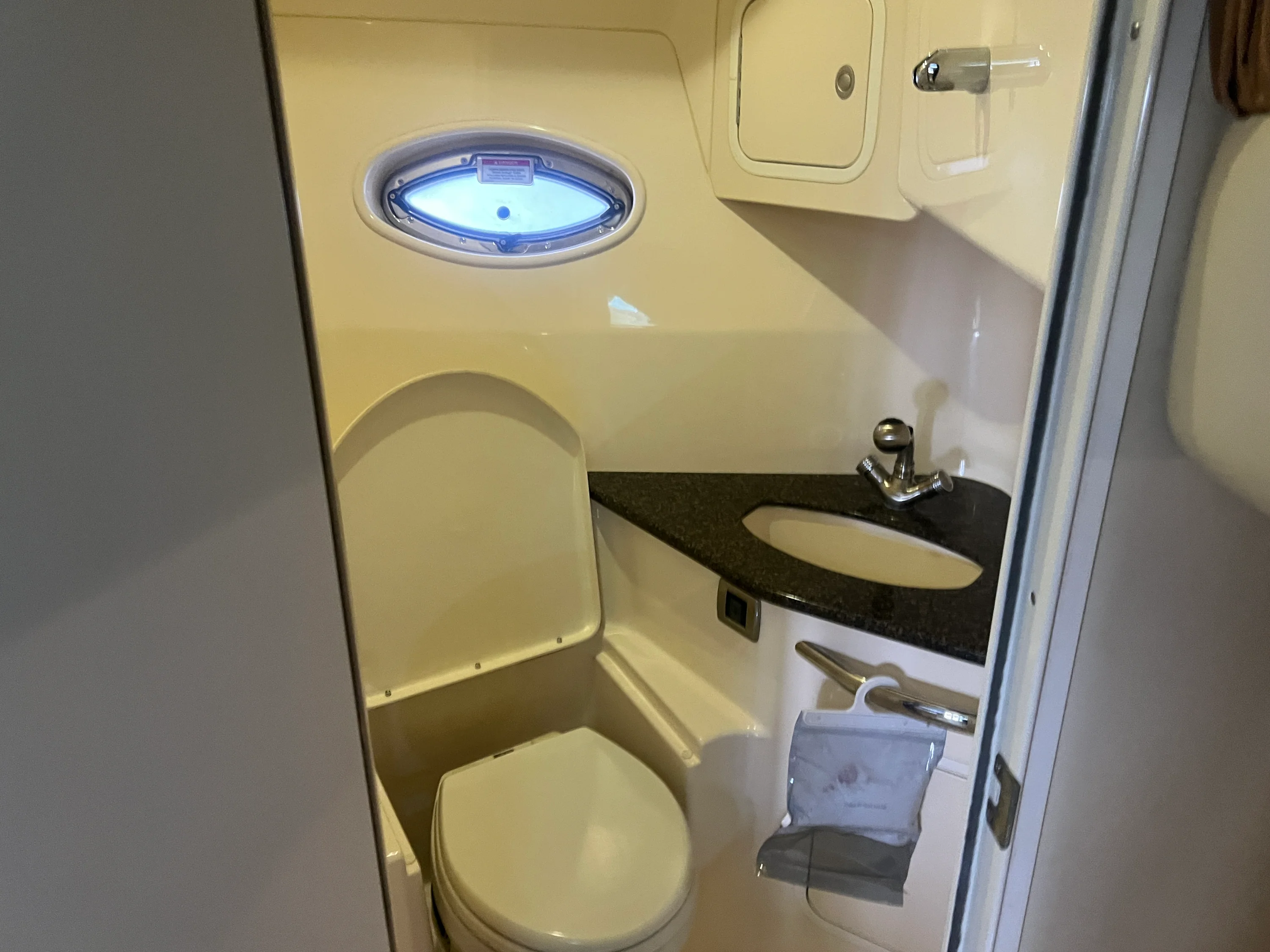 2007 Sea Ray 44 SUNDANCER Image Thumbnail #13