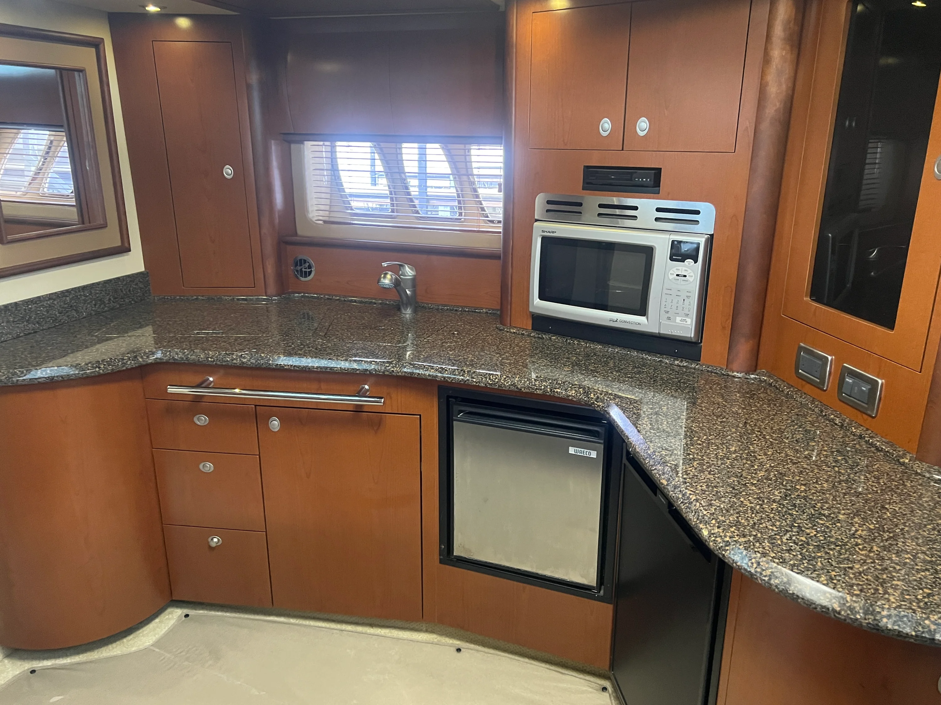 2007 Sea Ray 44 SUNDANCER Image Thumbnail #17