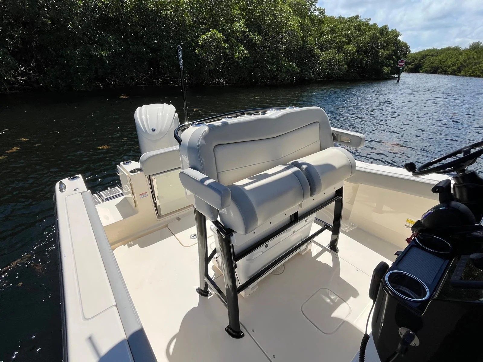 2025 Scout 240 XSF Image Thumbnail #14