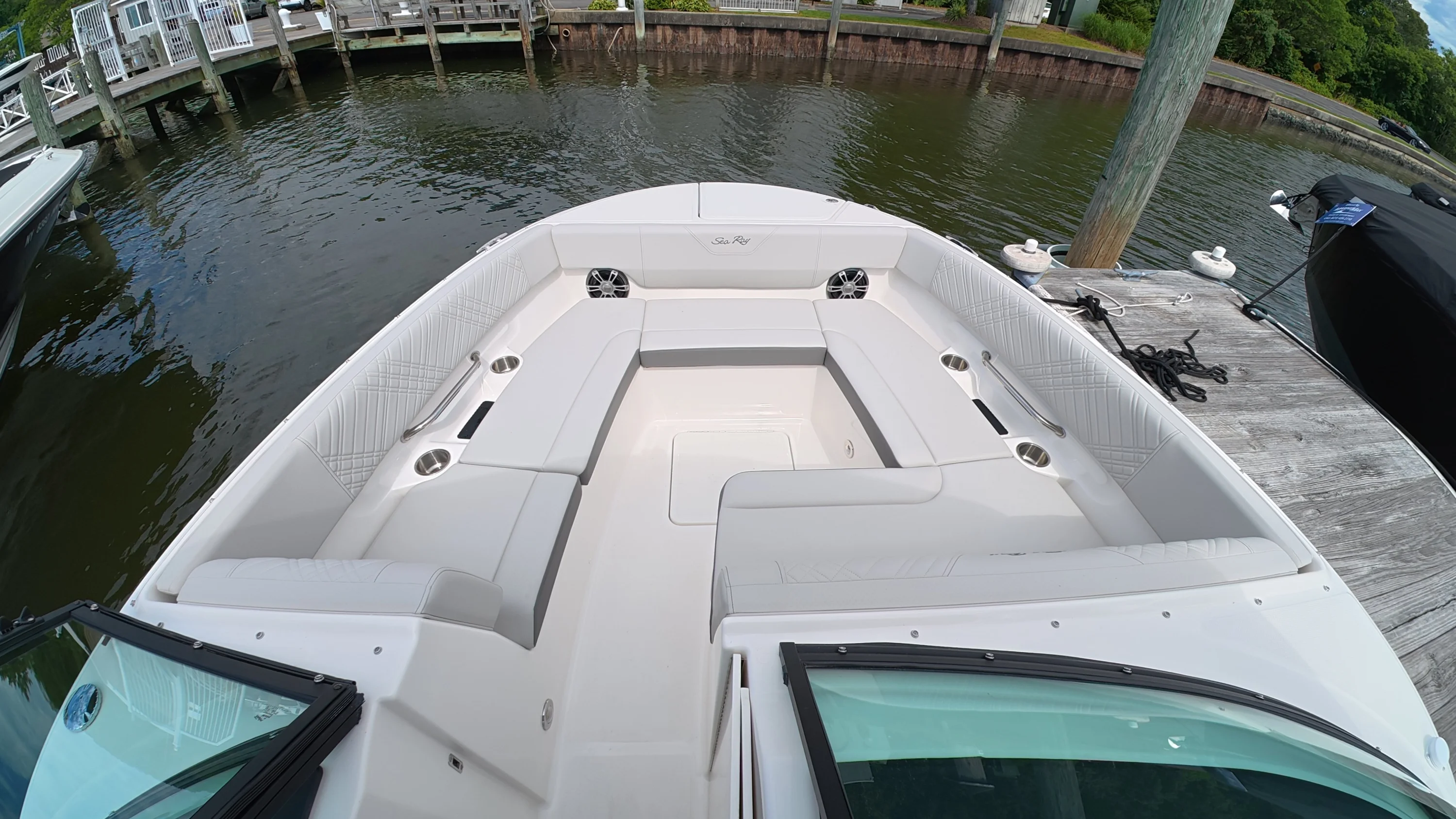 2025 Sea Ray SDX 270 Outboard Image Thumbnail #25