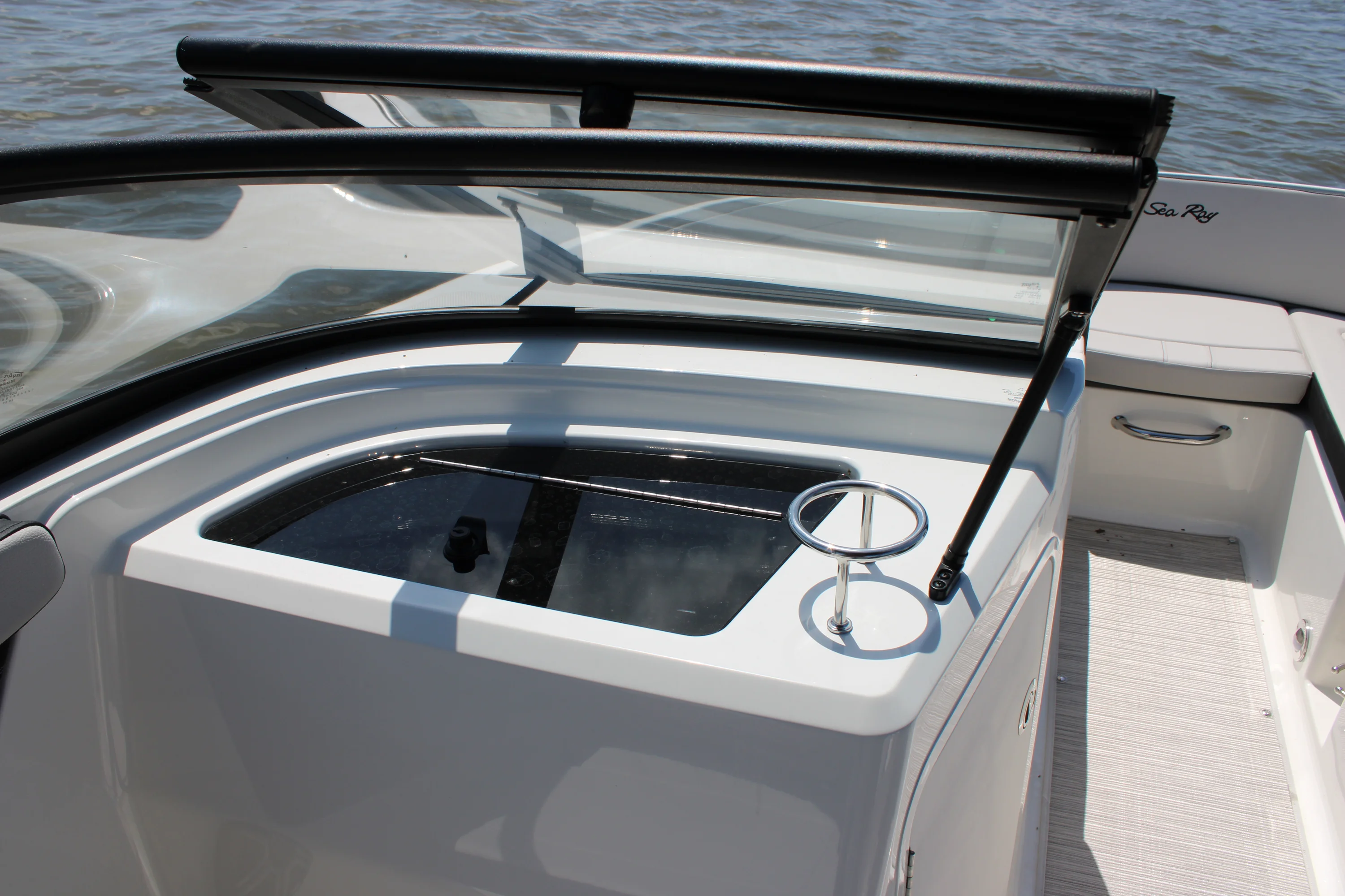 2026 Sea Ray SPX 210 Outboard Image Thumbnail #30