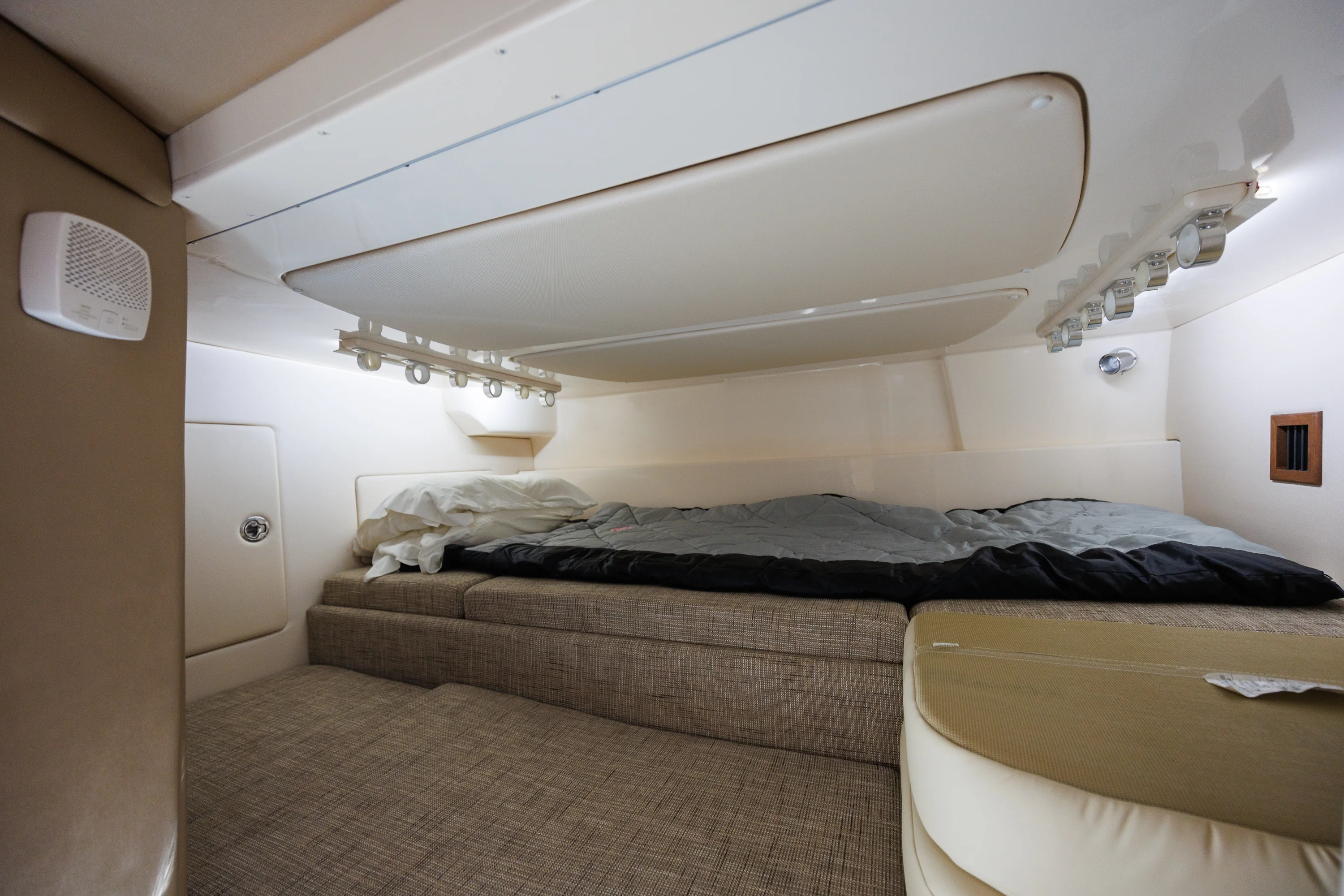 2023 Grady-White 370 EXPRESS Image Thumbnail #44