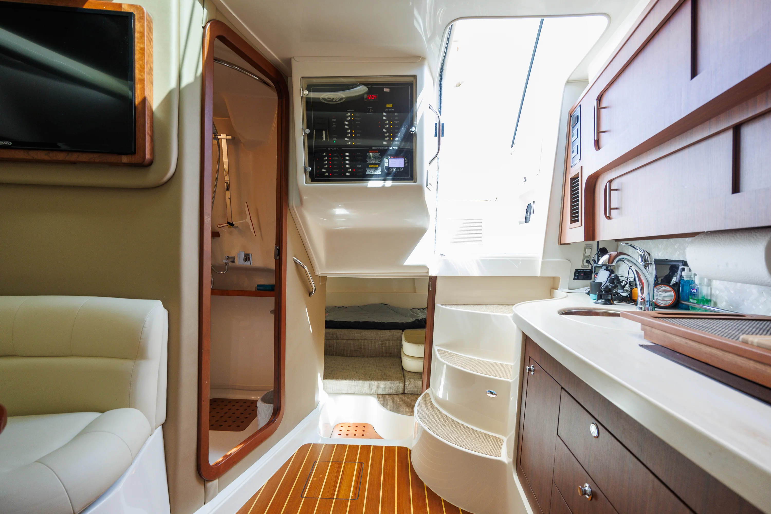 2023 Grady-White 370 EXPRESS Image Thumbnail #42