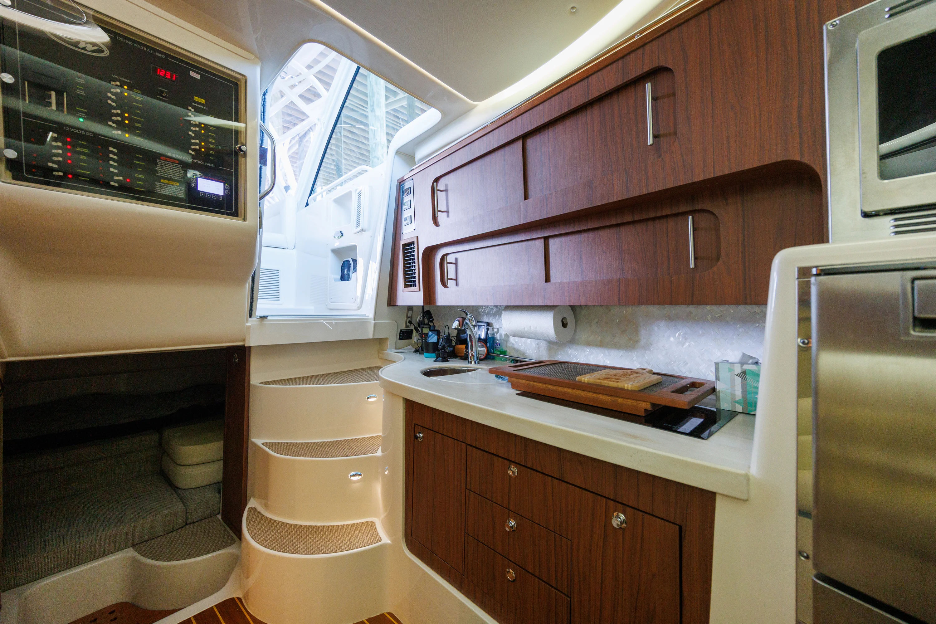 2023 Grady-White 370 EXPRESS Image Thumbnail #43