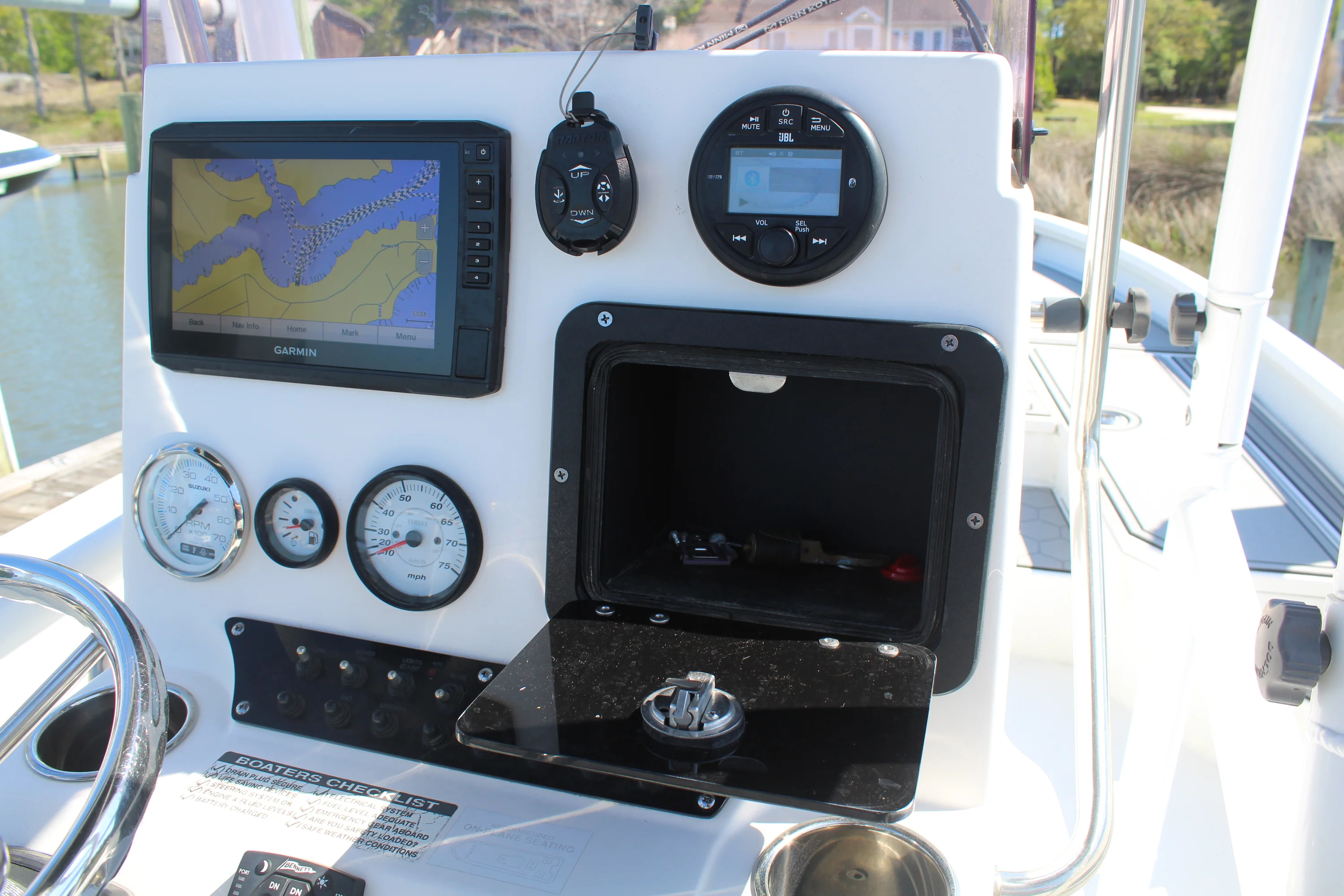 2022 Avid 23 FS MAG Image Thumbnail #11