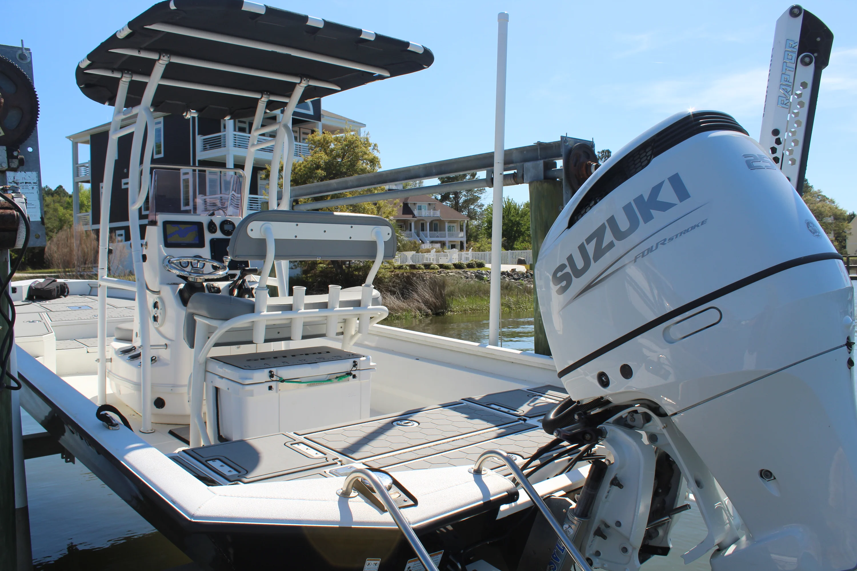 2022 Avid 23 FS MAG Image Thumbnail #2