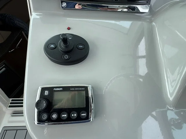 2016 Boston Whaler 315 CONQUEST Image Thumbnail #19