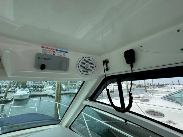 2016 Boston Whaler 315 CONQUEST Image Thumbnail #21