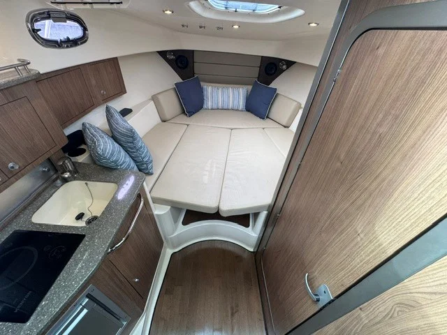 2016 Boston Whaler 315 CONQUEST Image Thumbnail #23