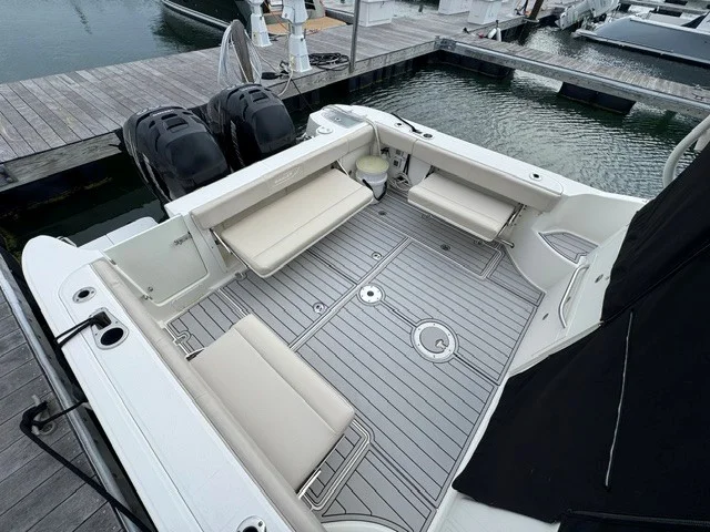 2016 Boston Whaler 315 CONQUEST Image Thumbnail #5