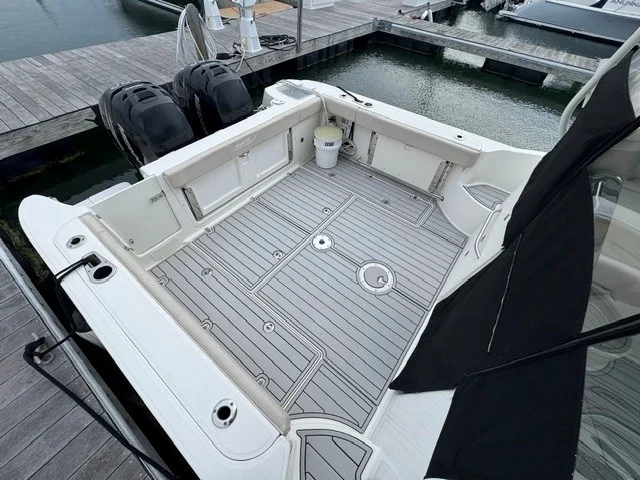2016 Boston Whaler 315 CONQUEST Image Thumbnail #4
