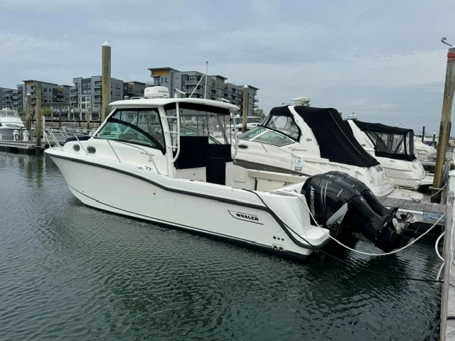 2016 Boston Whaler 315 CONQUEST Image Thumbnail #0