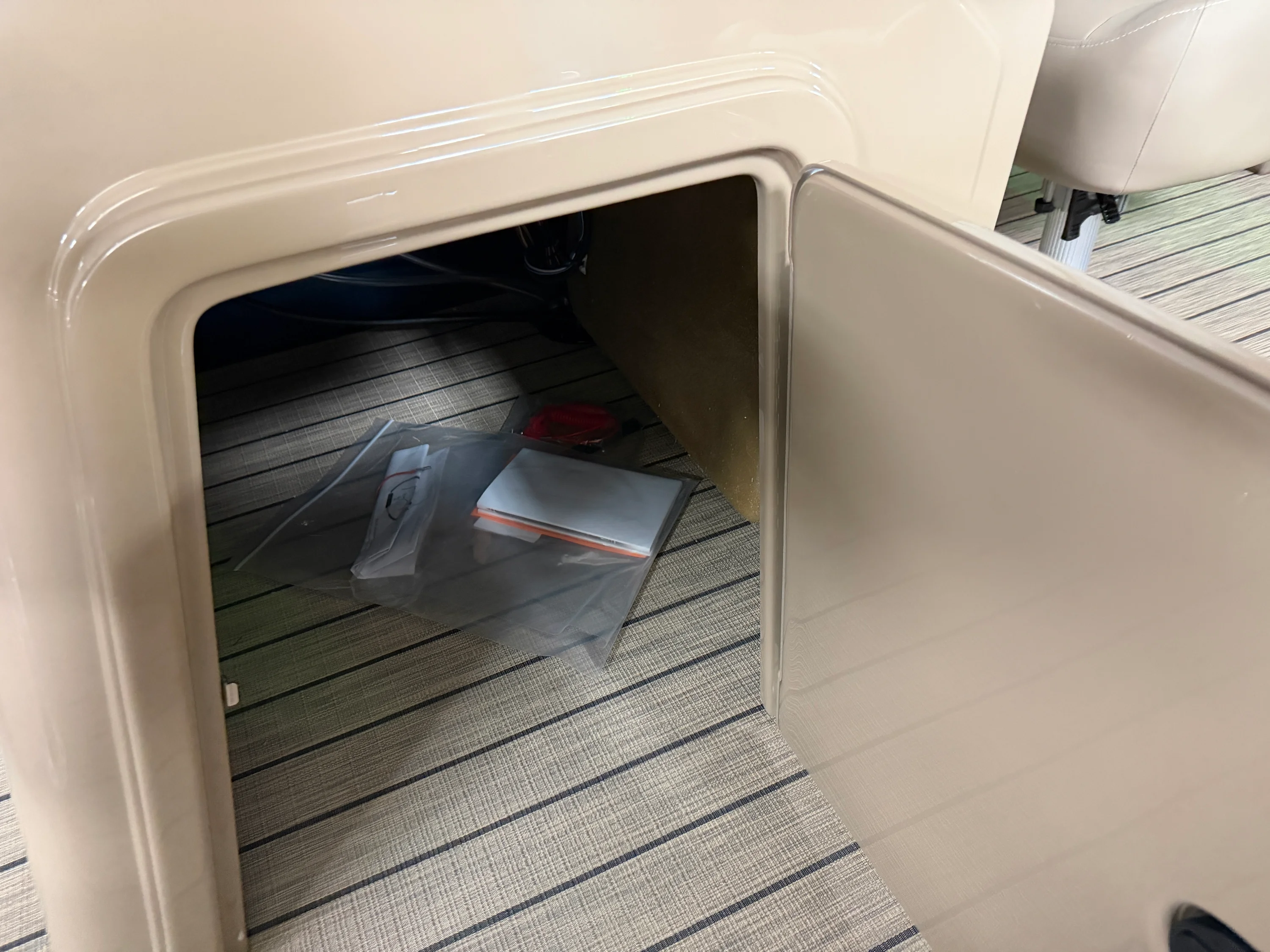 2027 Sylvan MIRAGE 8520 CLZ DH Image Thumbnail #13