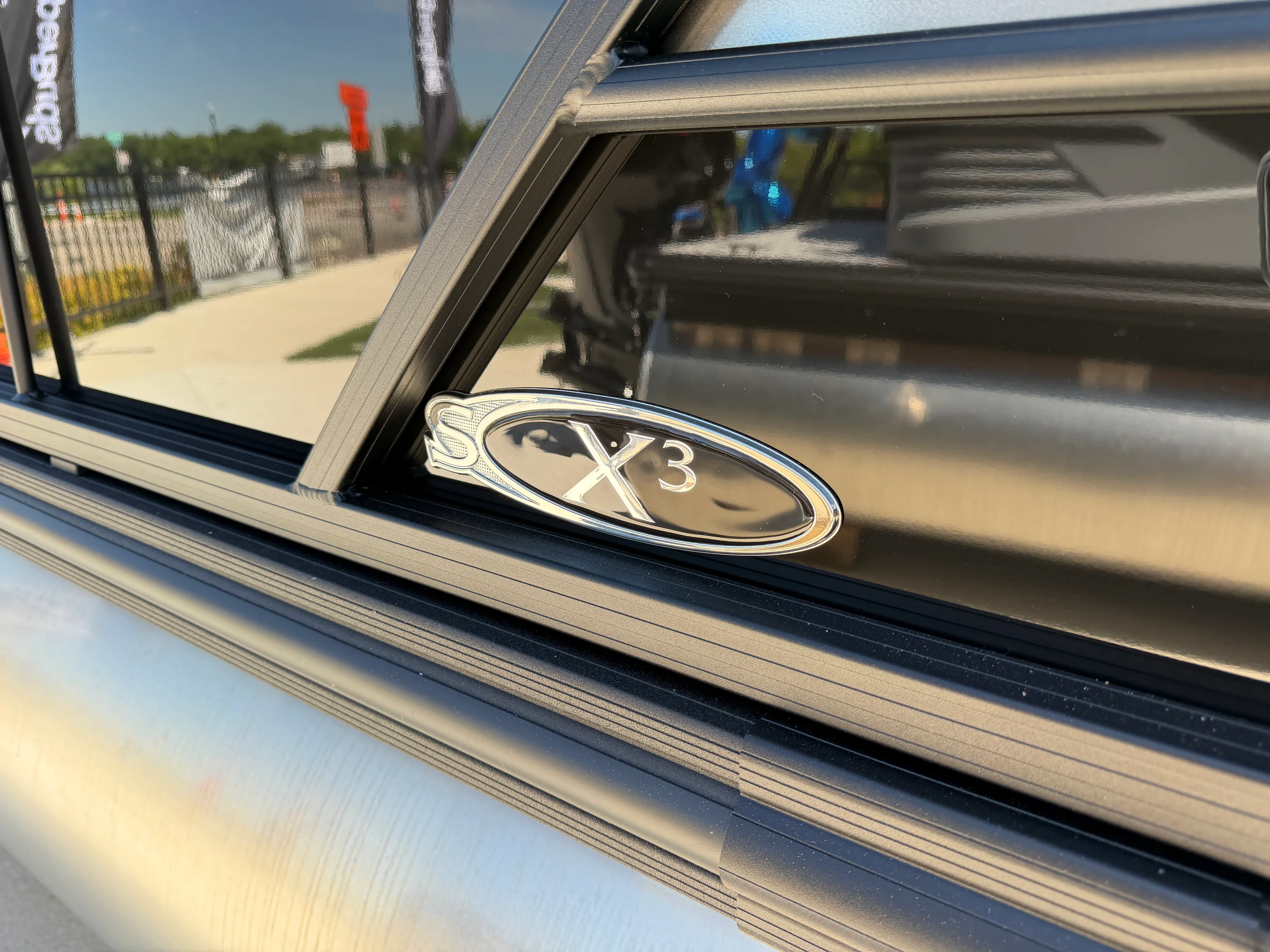 2026 Sylvan MIRAGE X3 DLZ BAR Image Thumbnail #3