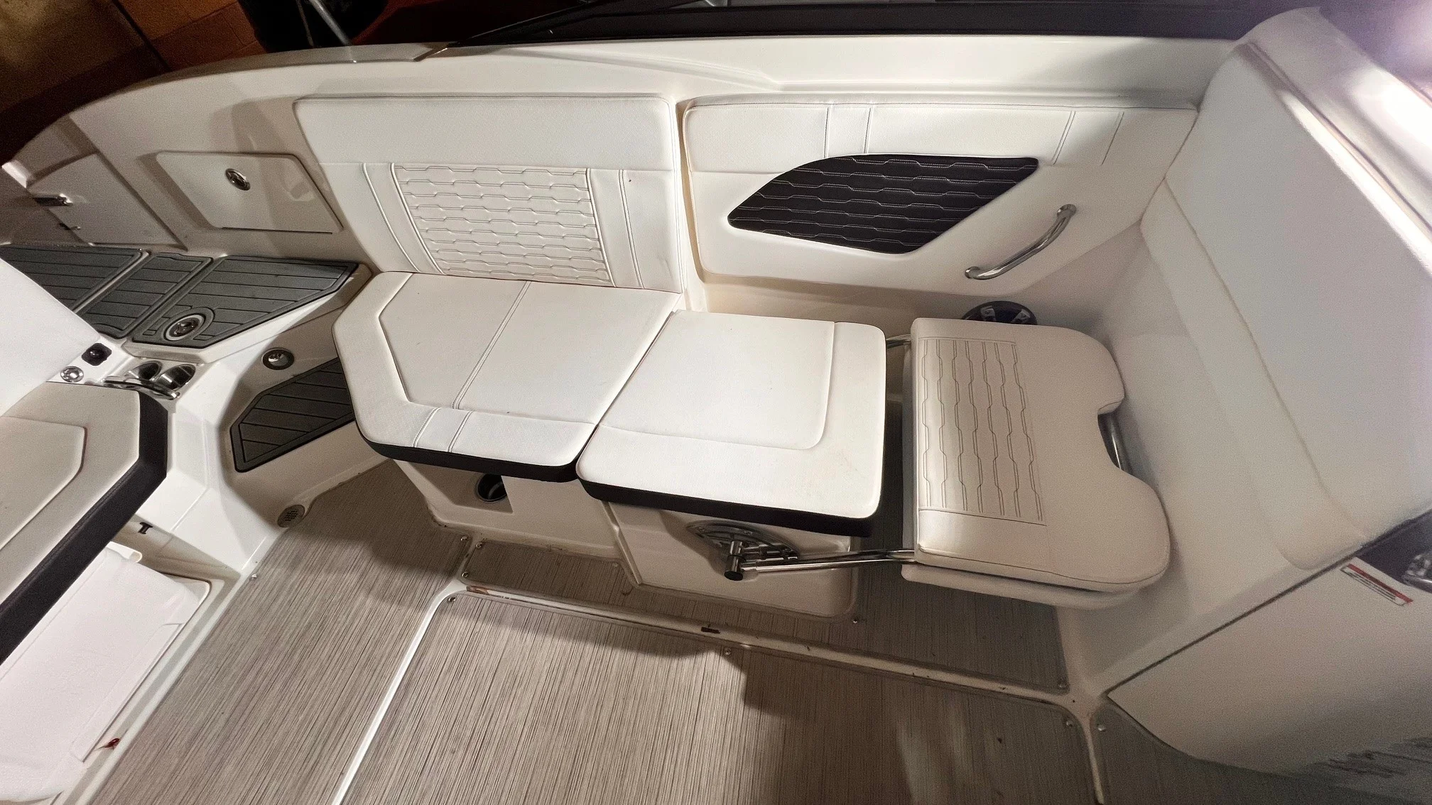 2021 Sea Ray 230 SPX Image Thumbnail #15