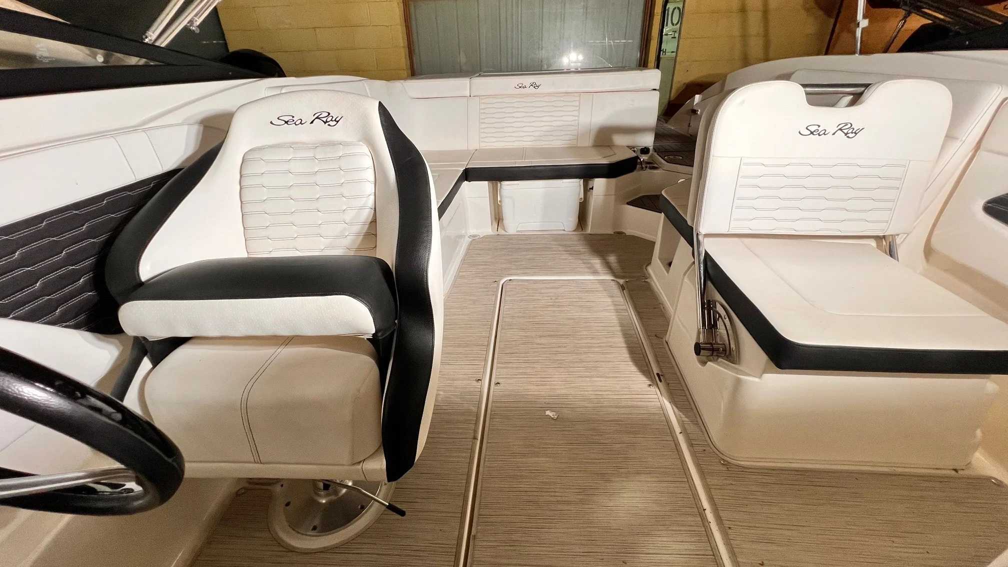 2021 Sea Ray 230 SPX Image Thumbnail #20