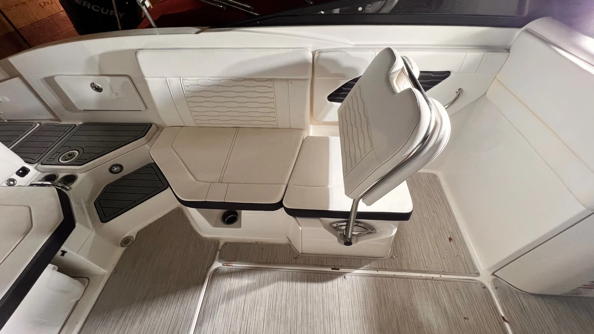 2021 Sea Ray 230 SPX Image Thumbnail #14