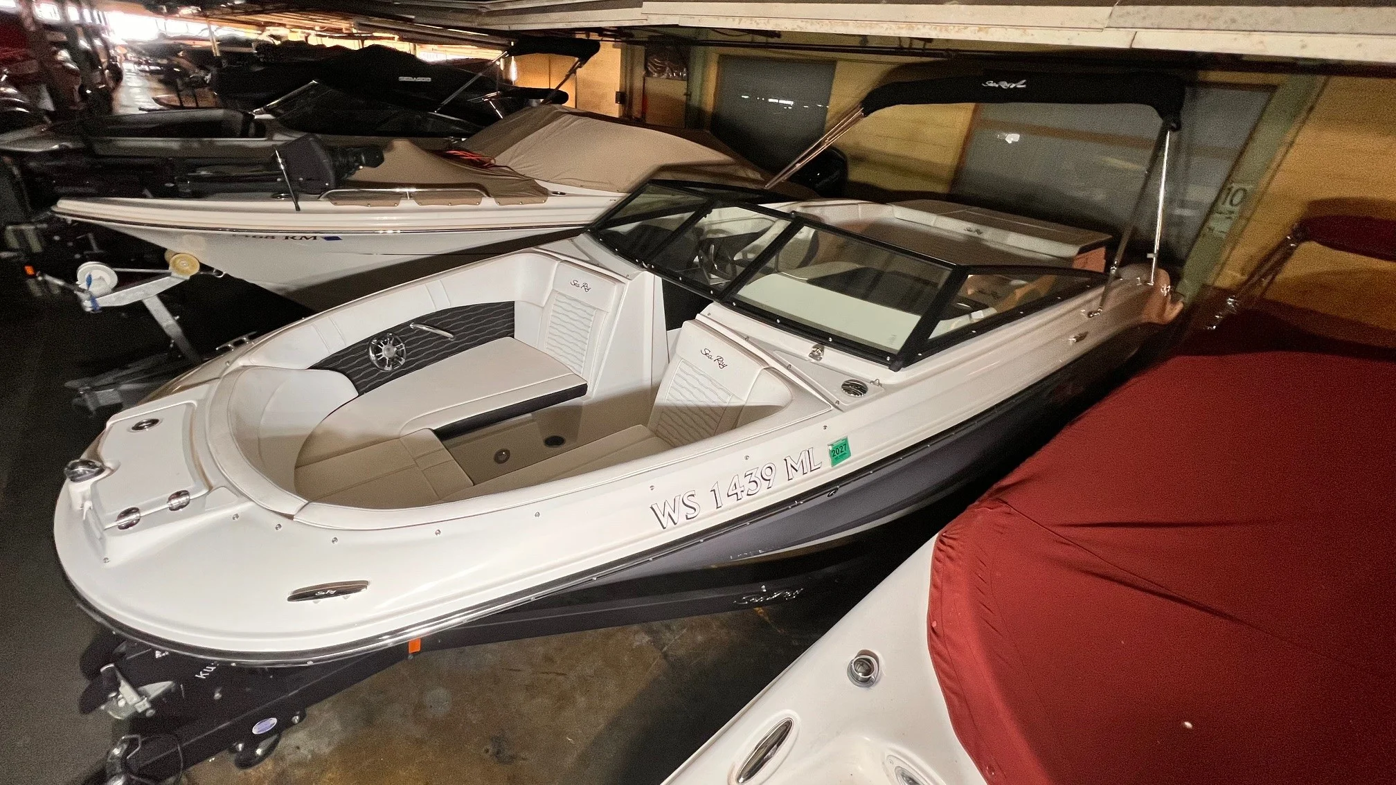 2021 Sea Ray 230 SPX Image Thumbnail #3