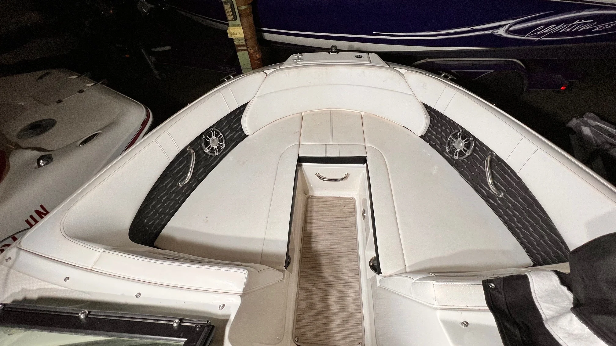 2021 Sea Ray 230 SPX Image Thumbnail #8