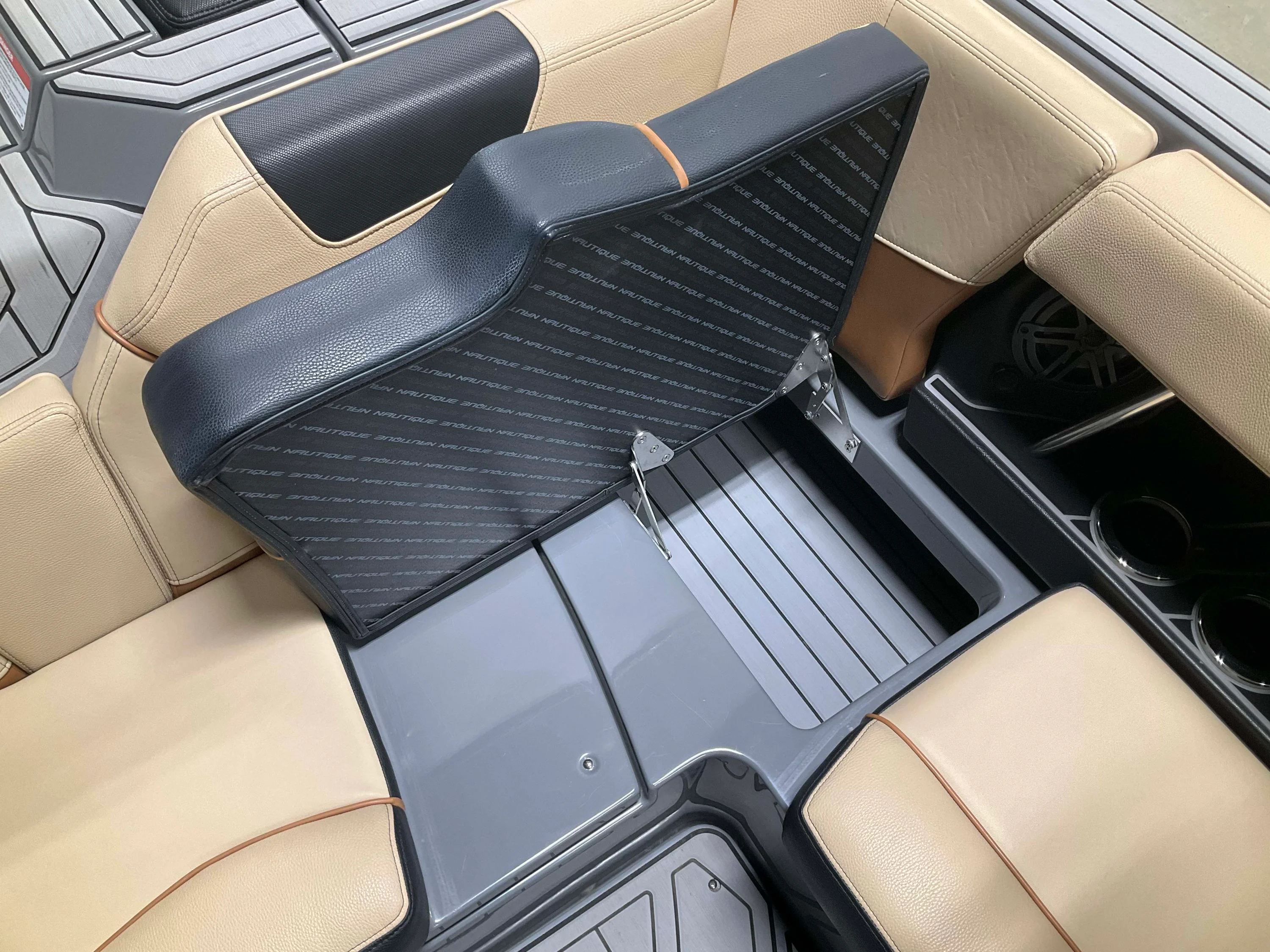2019 Nautique GS22 Image Thumbnail #25