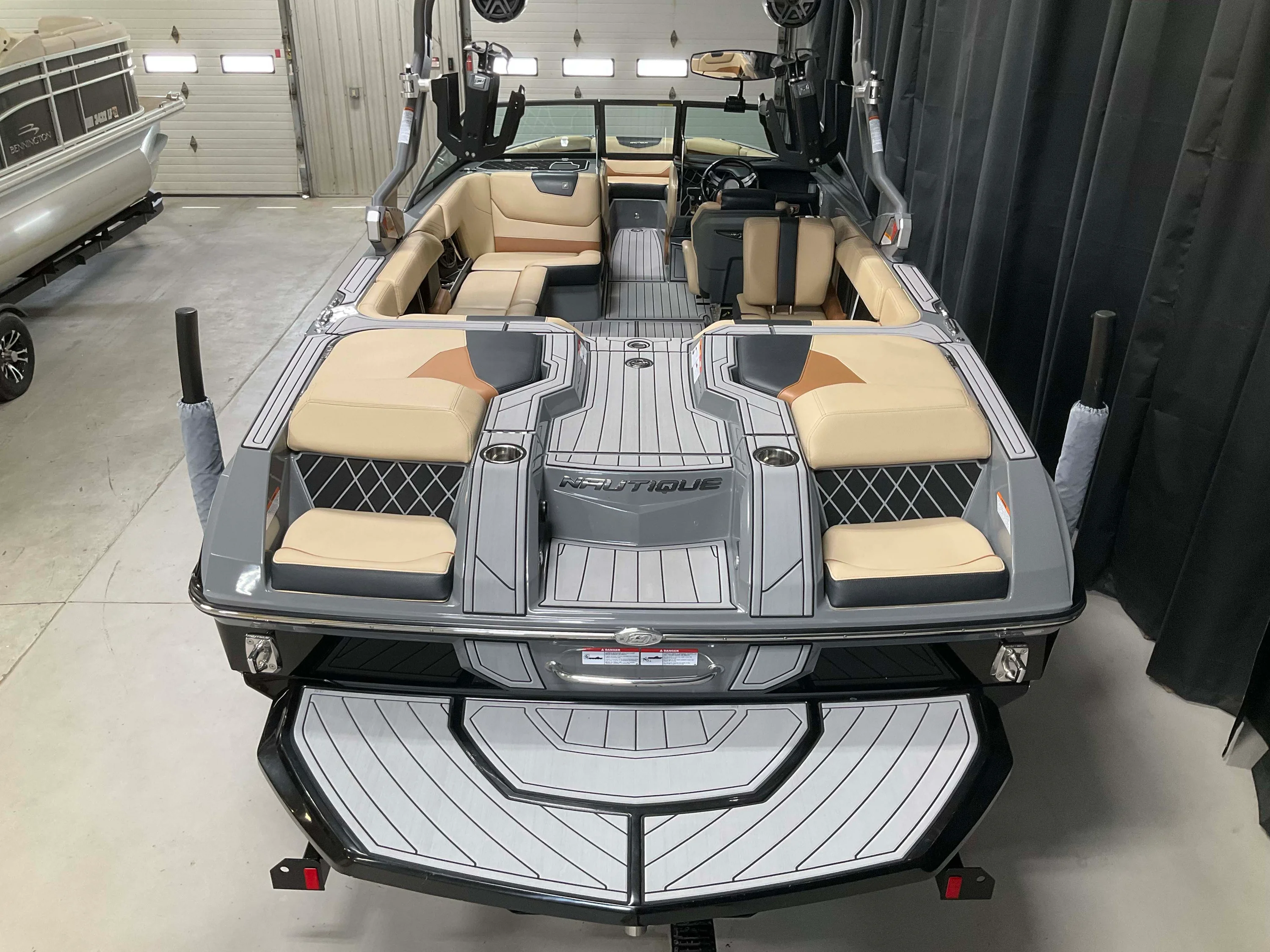 2019 Nautique GS22 Image Thumbnail #4