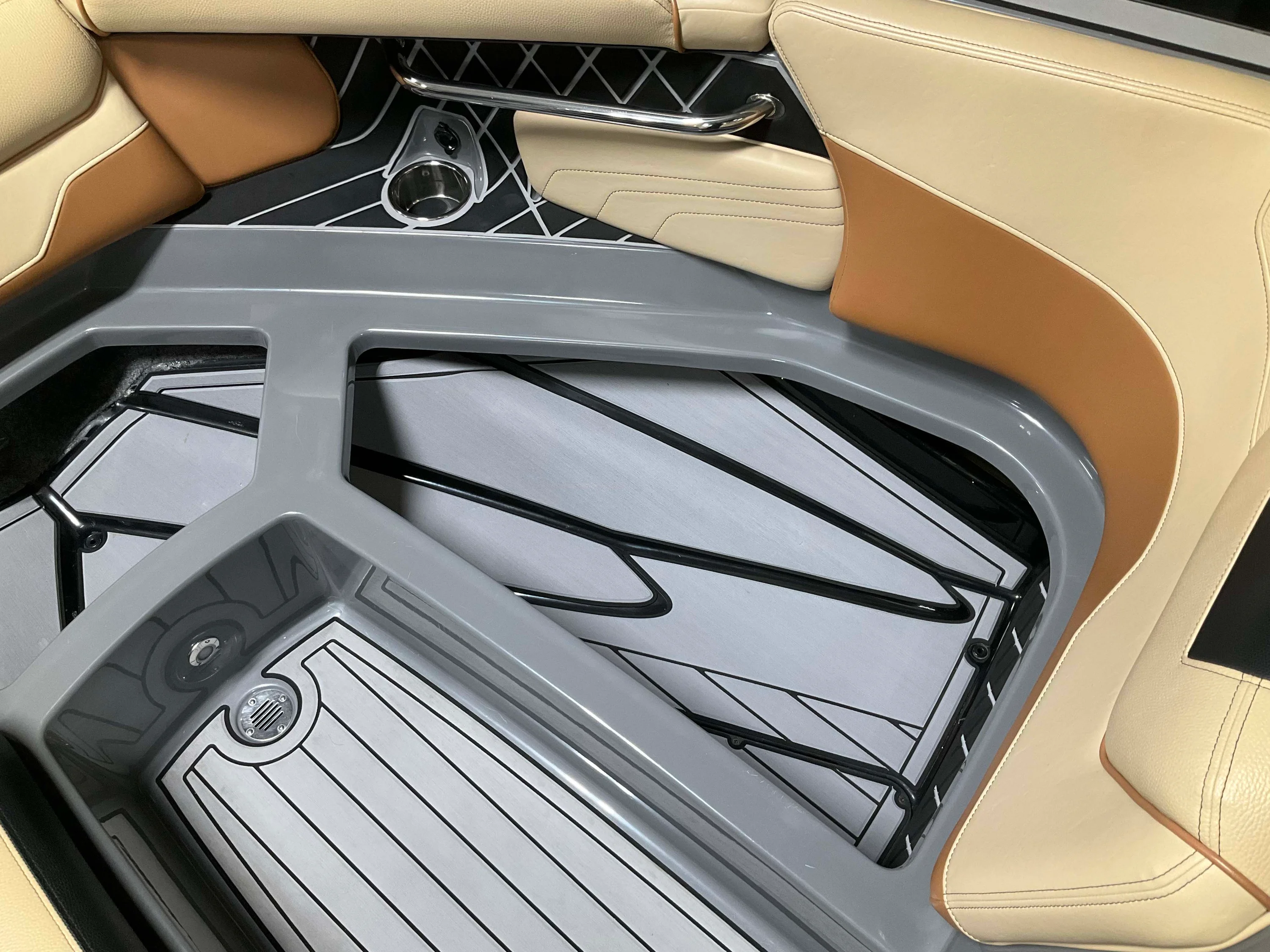 2019 Nautique GS22 Image Thumbnail #12