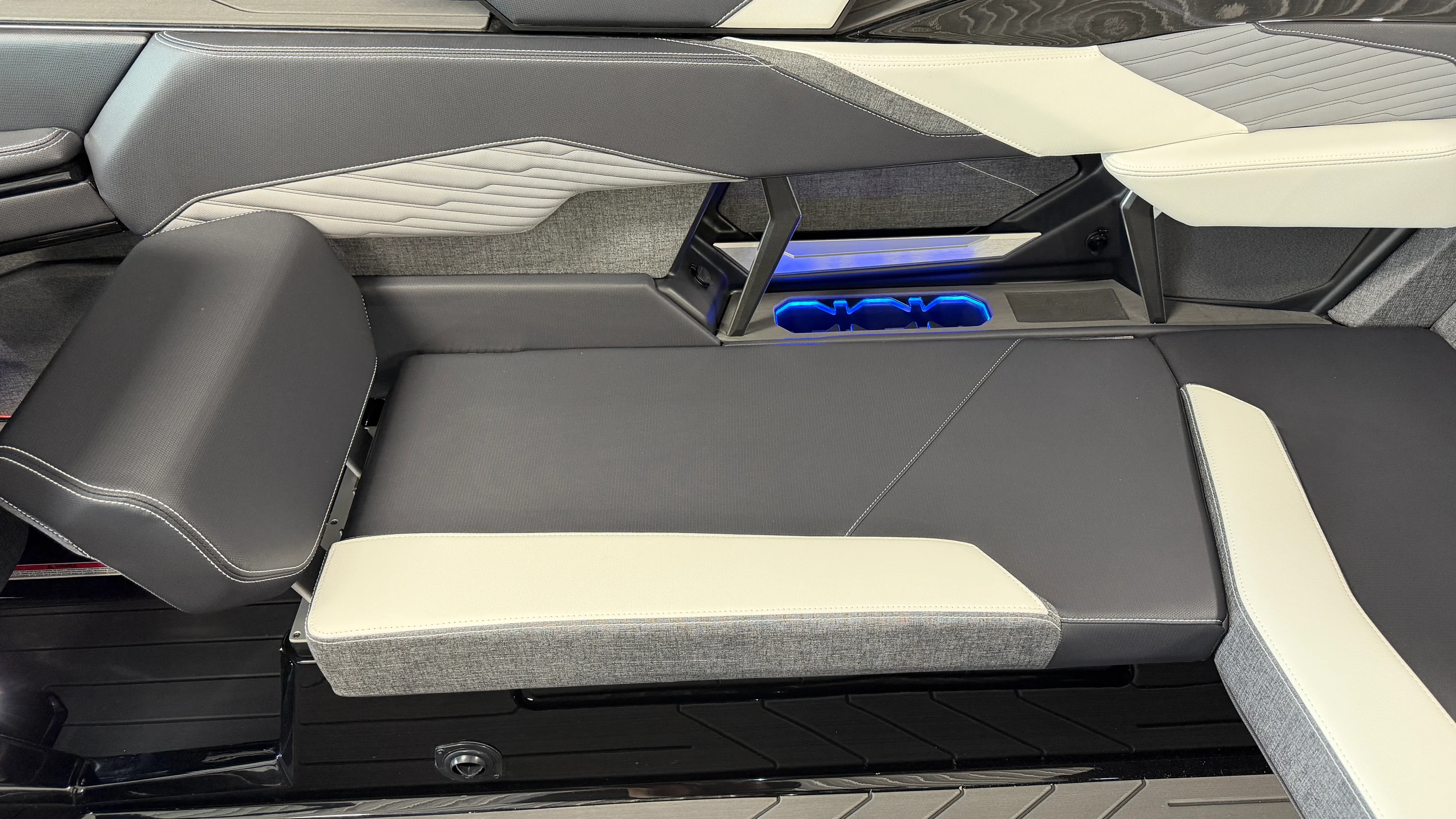 2026 Mastercraft X24 Image Thumbnail #32