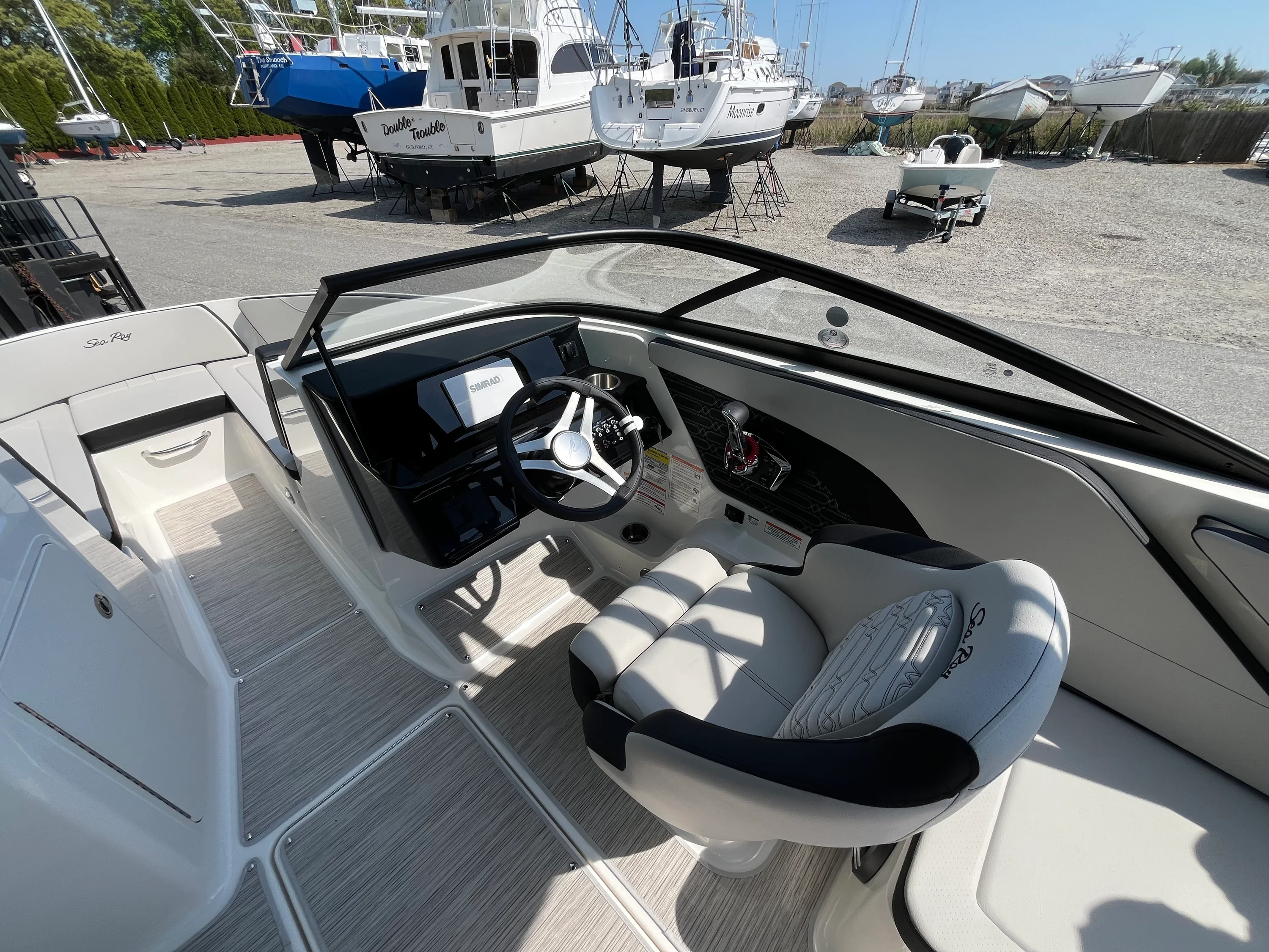 2026 Sea Ray SPX 210 Outboard Image Thumbnail #10