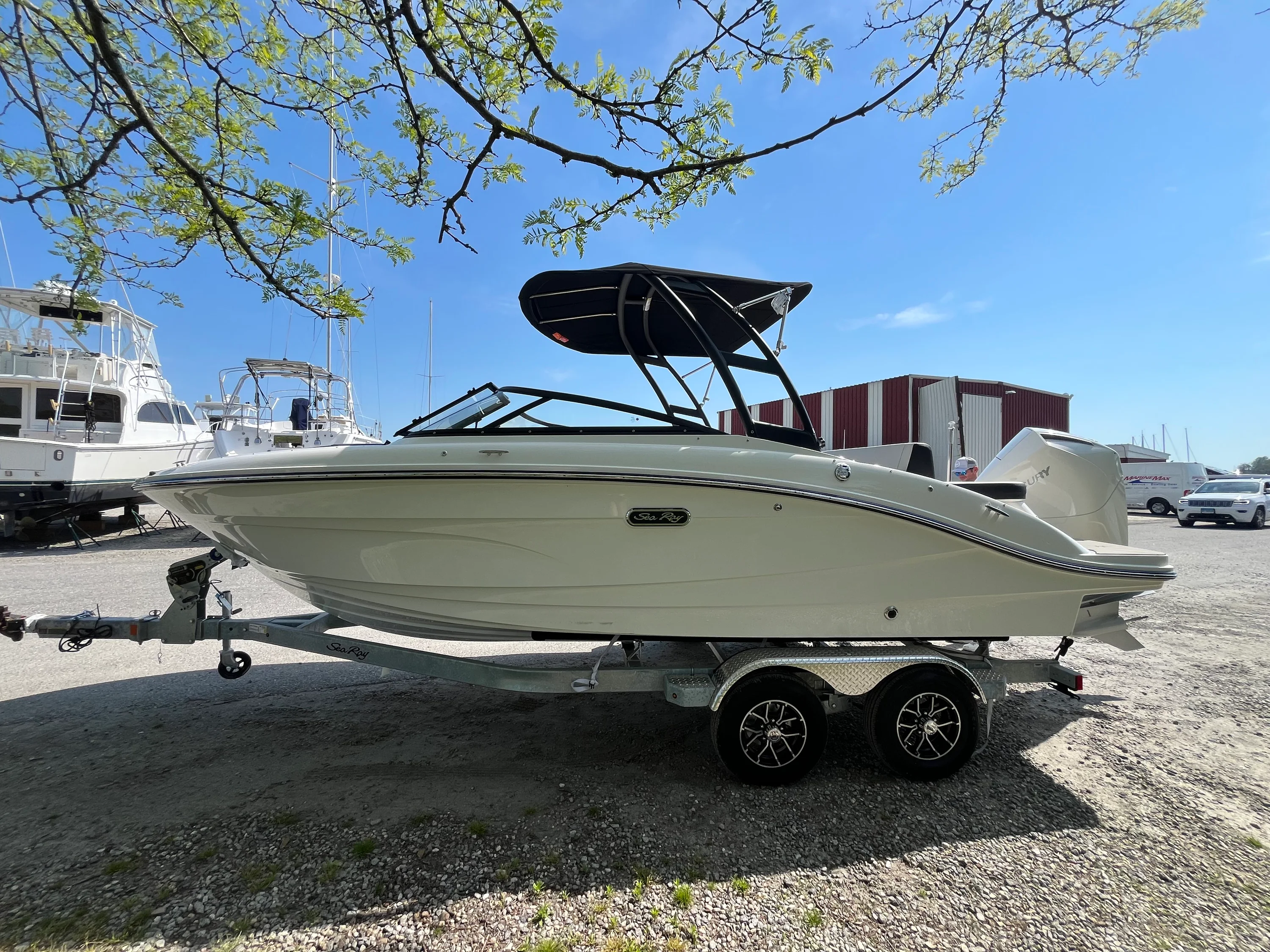 2026 Sea Ray SPX 210 Outboard Image Thumbnail #16