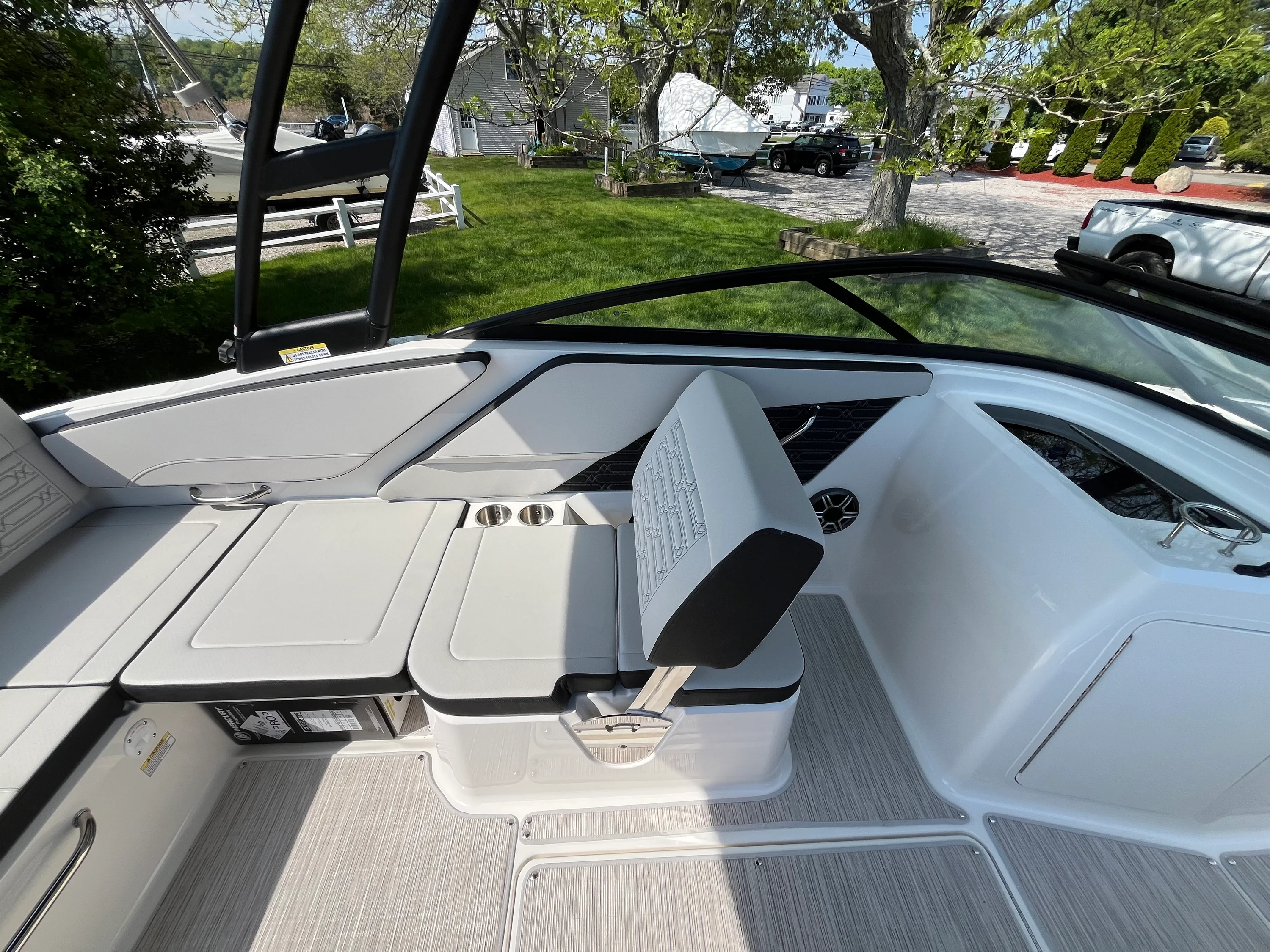 2026 Sea Ray SPX 210 Outboard Image Thumbnail #8