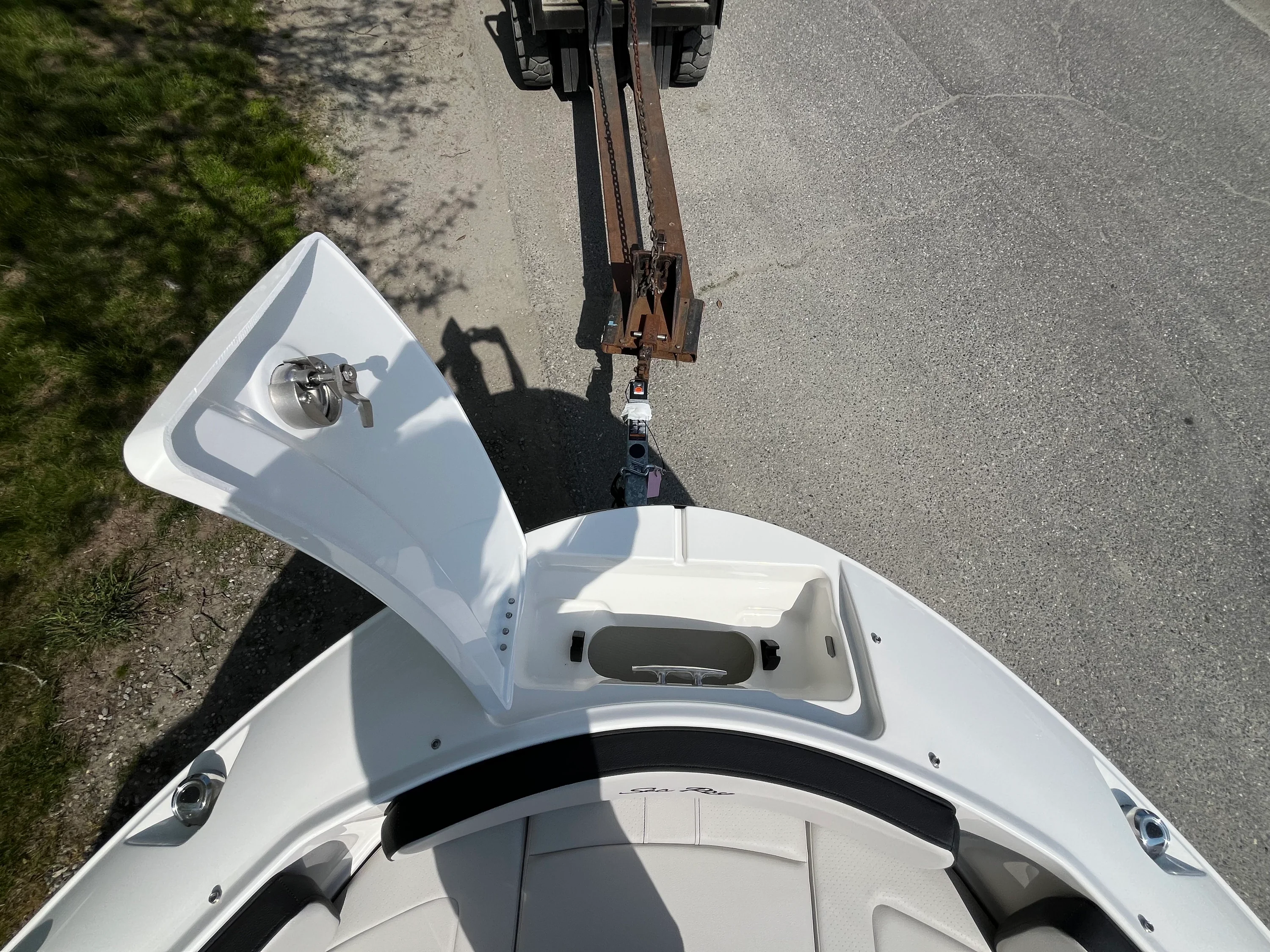 2026 Sea Ray SPX 210 Outboard Image Thumbnail #15