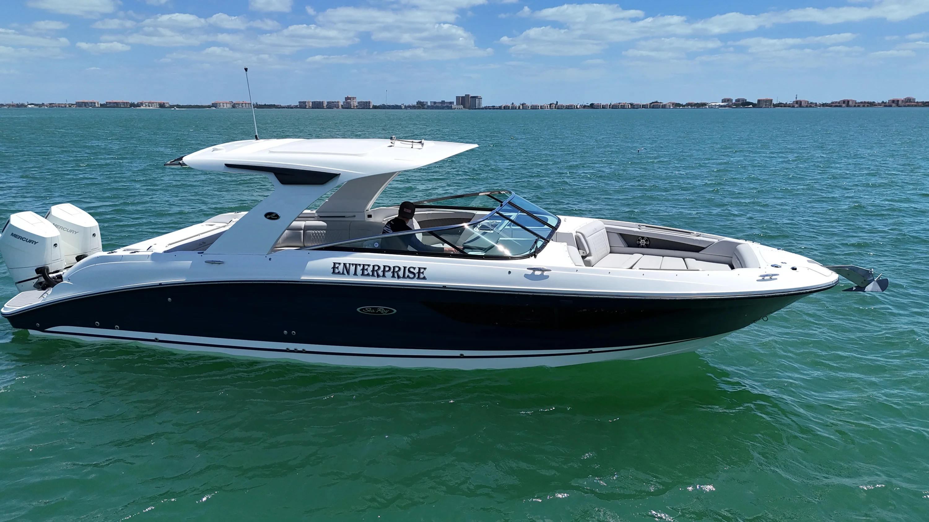 2024 Sea Ray SLX 350 OUTBOARD Image Thumbnail #1