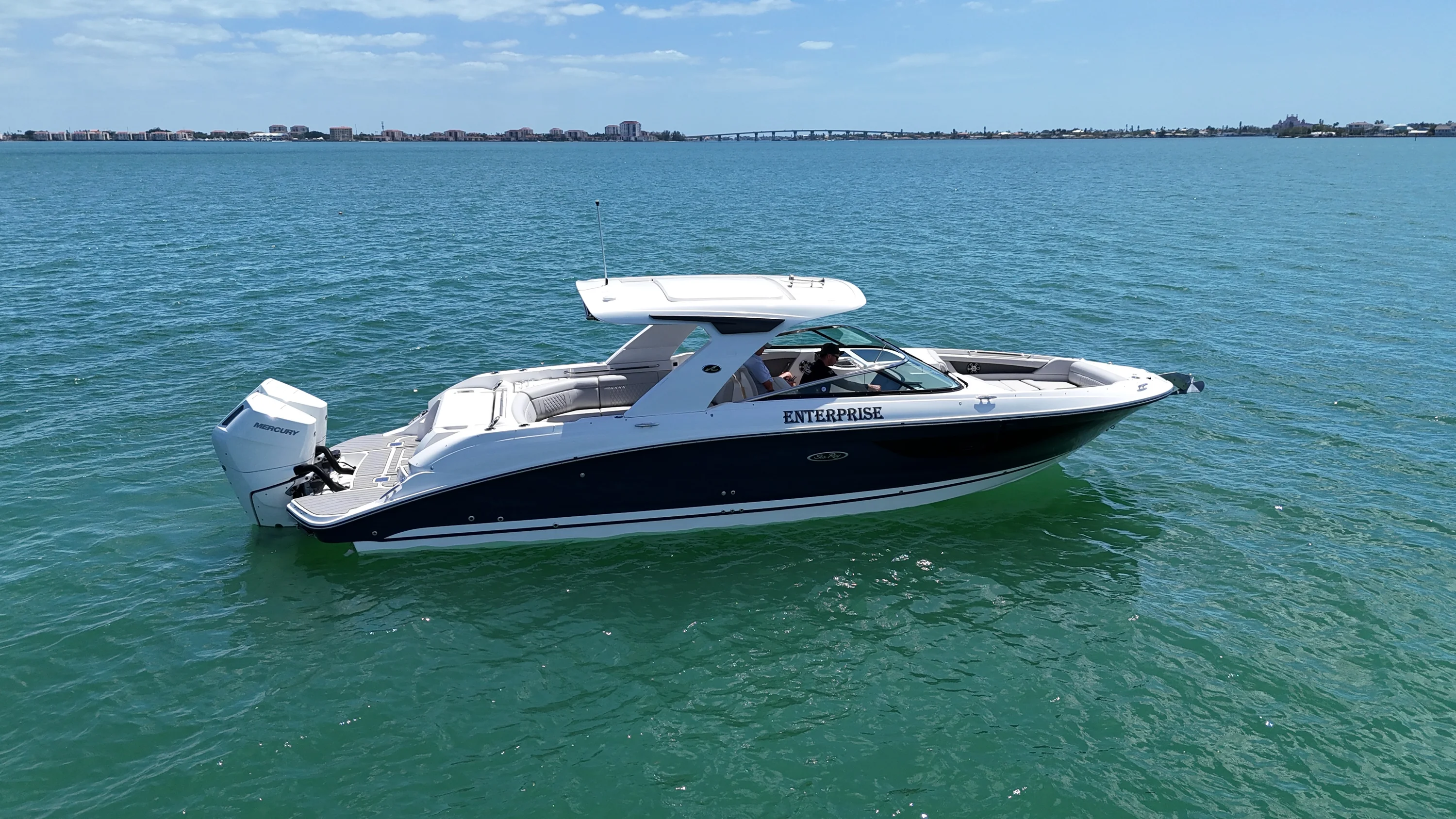 2024 Sea Ray SLX 350 OUTBOARD Image Thumbnail #2