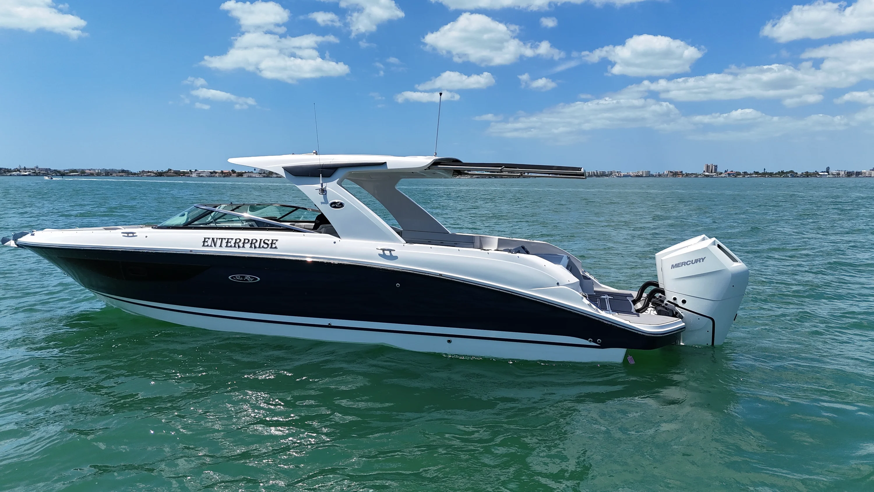 2024 Sea Ray SLX 350 OUTBOARD Image Thumbnail #6