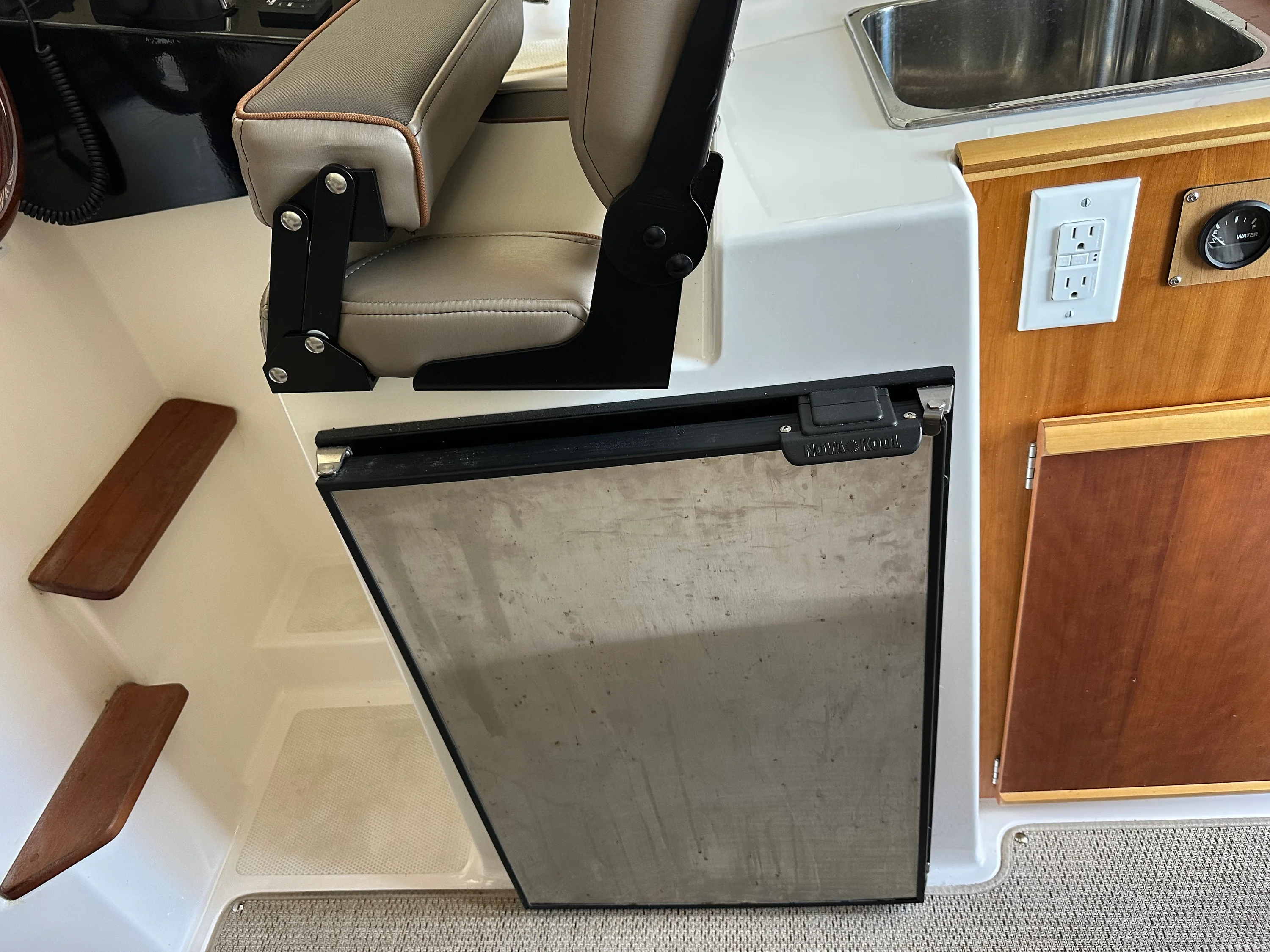 2023 Cutwater C-248 COUPE Image Thumbnail #13