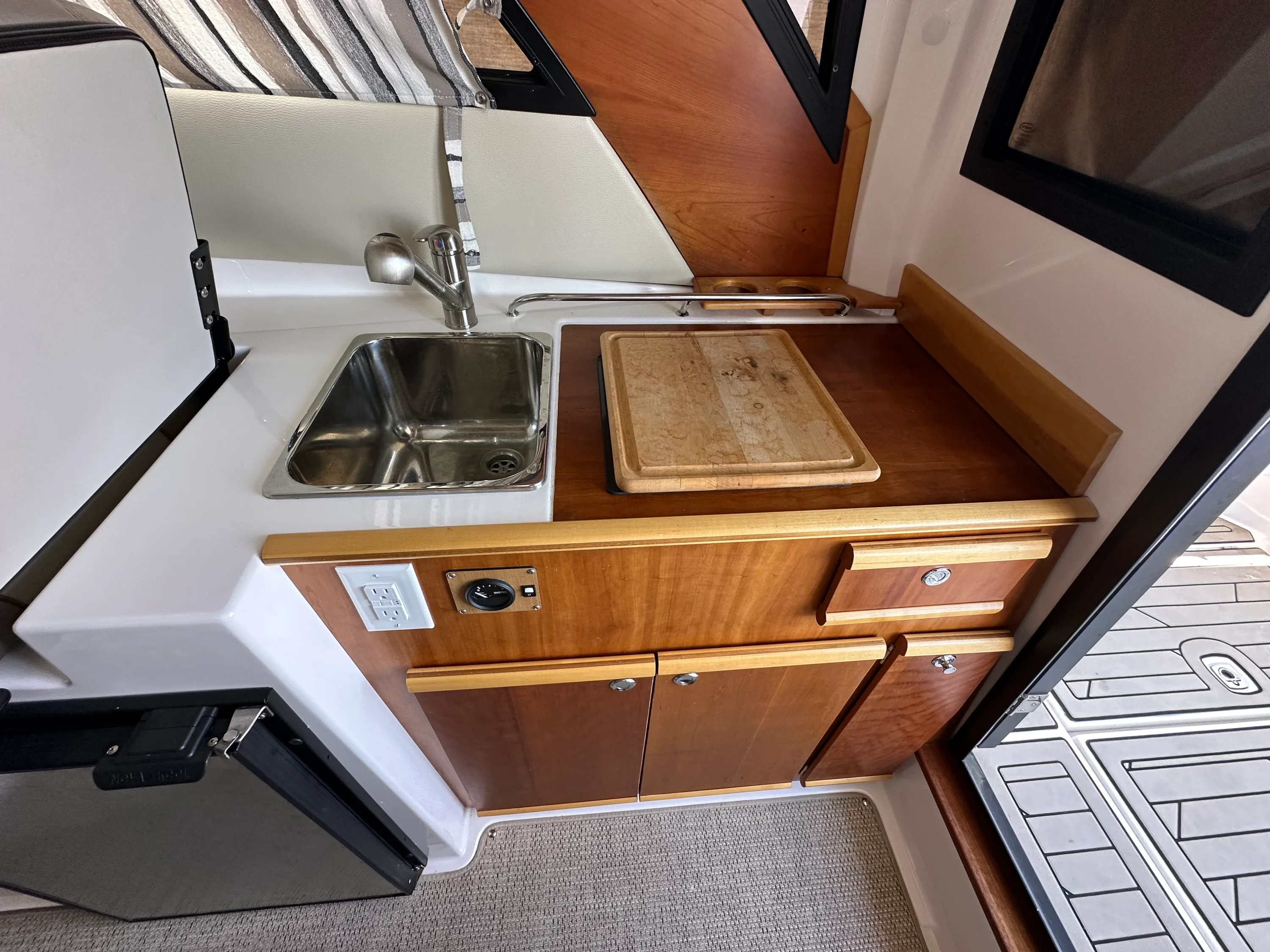 2023 Cutwater C-248 COUPE Image Thumbnail #9