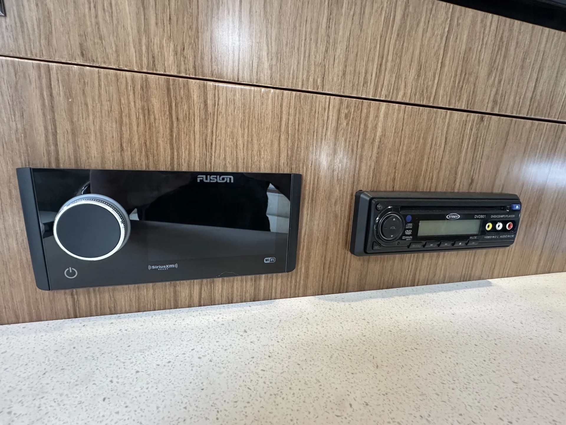 2016 Cruisers Yachts 380 EXPRESS Image Thumbnail #39