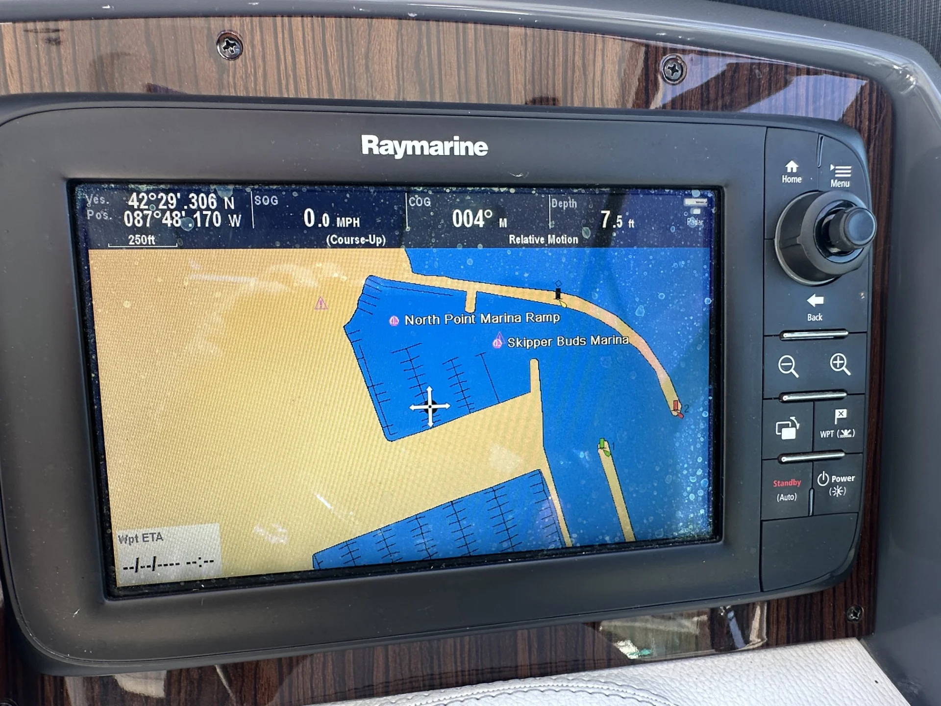 2016 Cruisers Yachts 380 EXPRESS Image Thumbnail #55