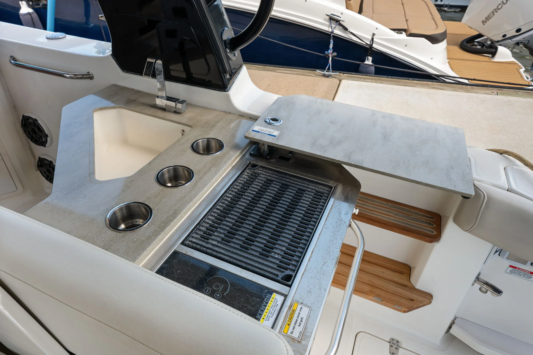 2022 Boston Whaler 350 REALM Image Thumbnail #19