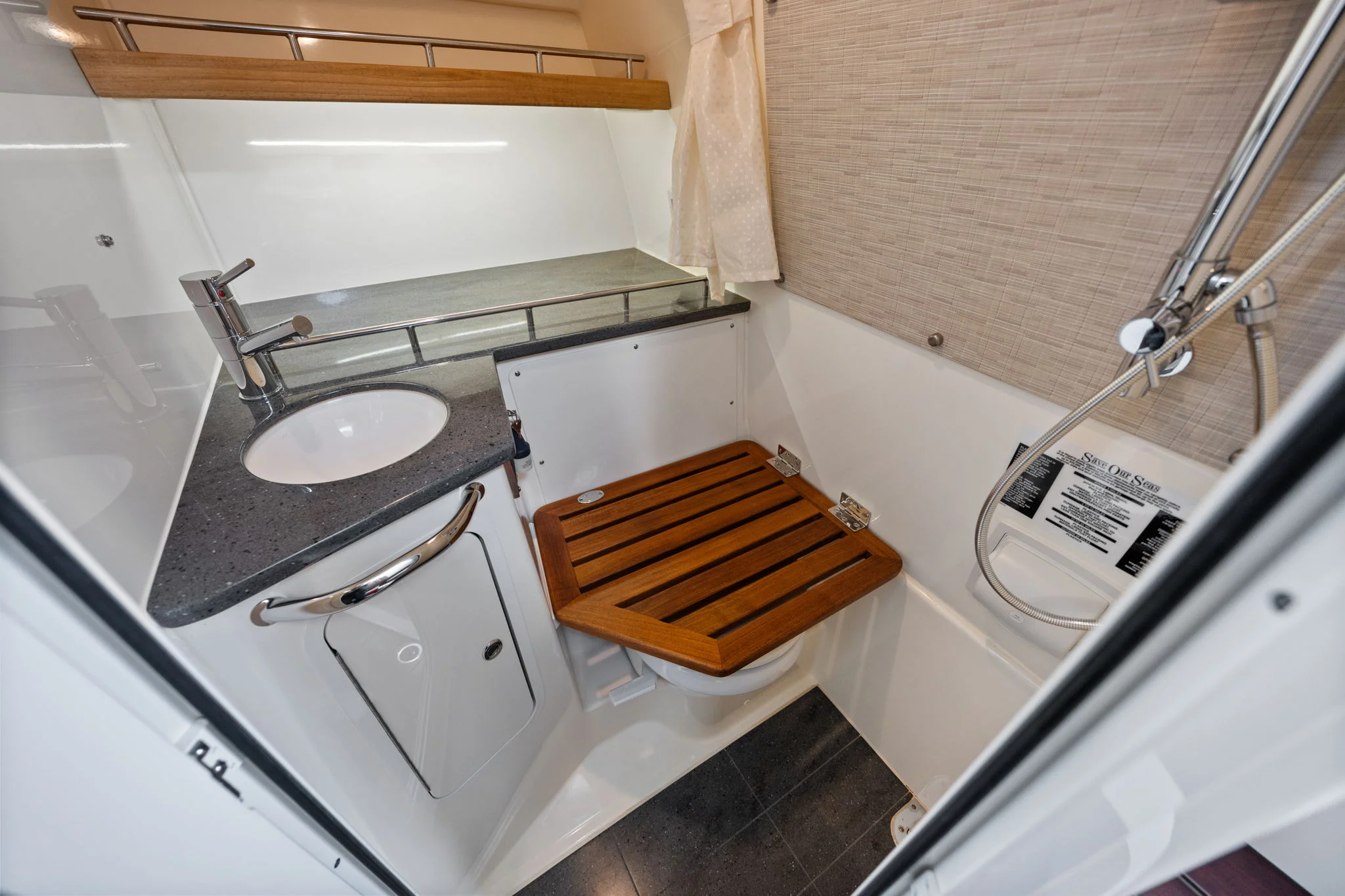 2022 Boston Whaler 350 REALM Image Thumbnail #35