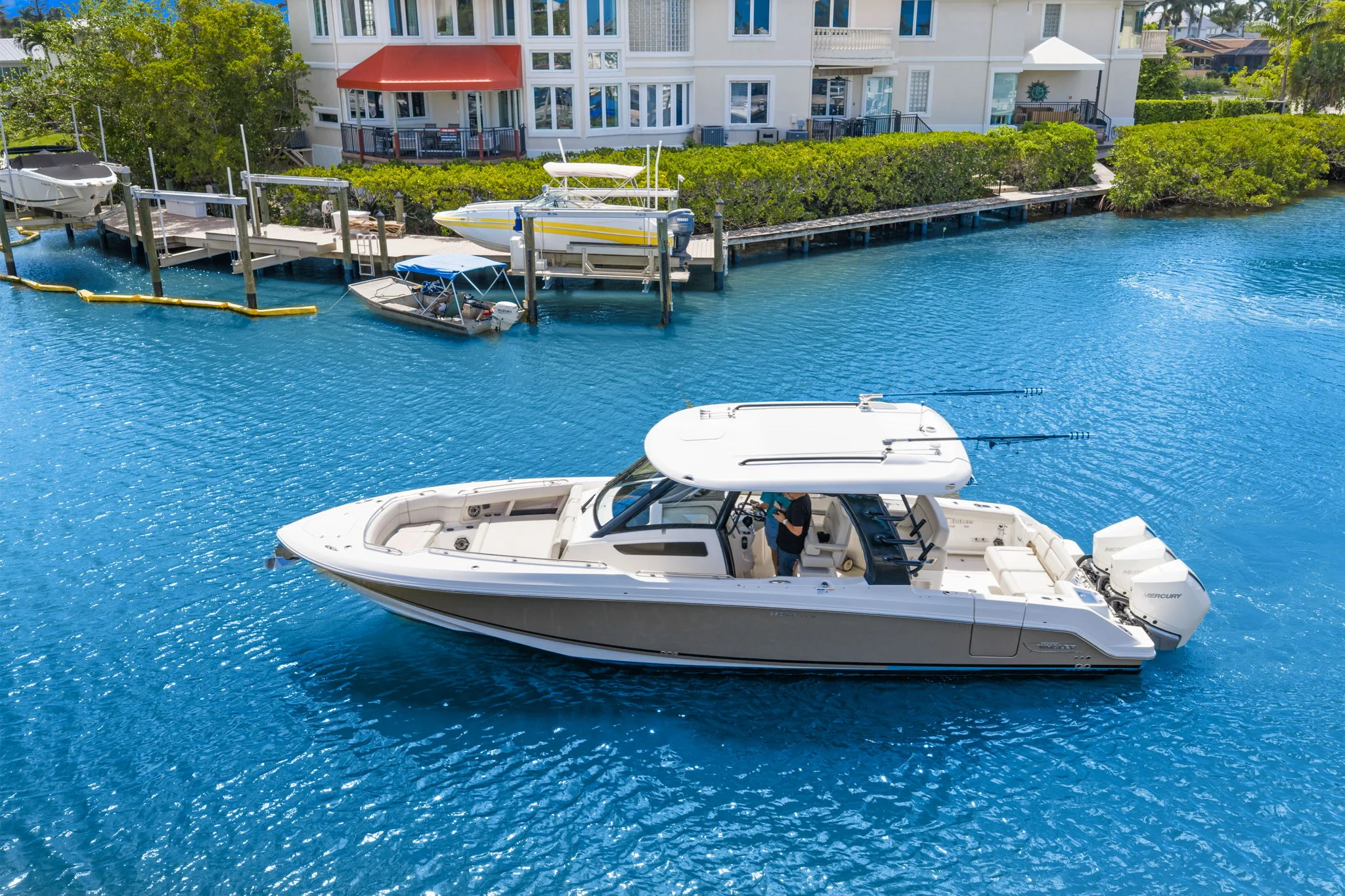 2022 Boston Whaler 350 REALM Image Thumbnail #14