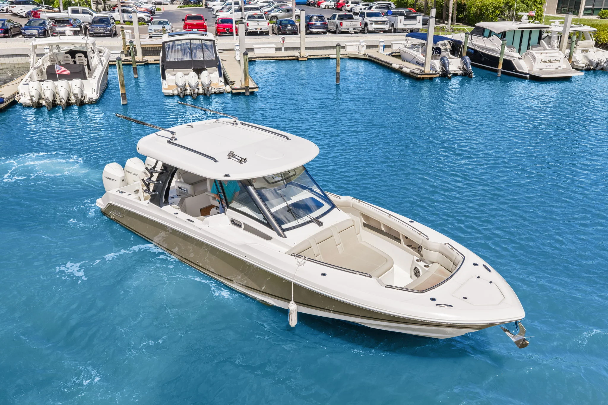 2022 Boston Whaler 350 REALM Image Thumbnail #9