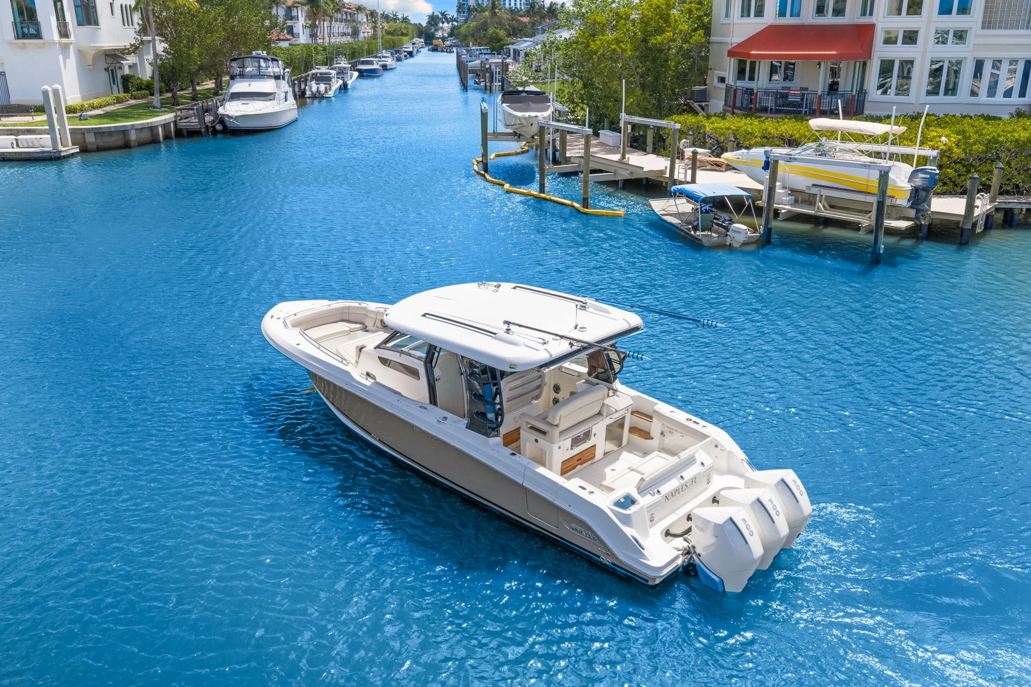 2022 Boston Whaler 350 REALM Image Thumbnail #13