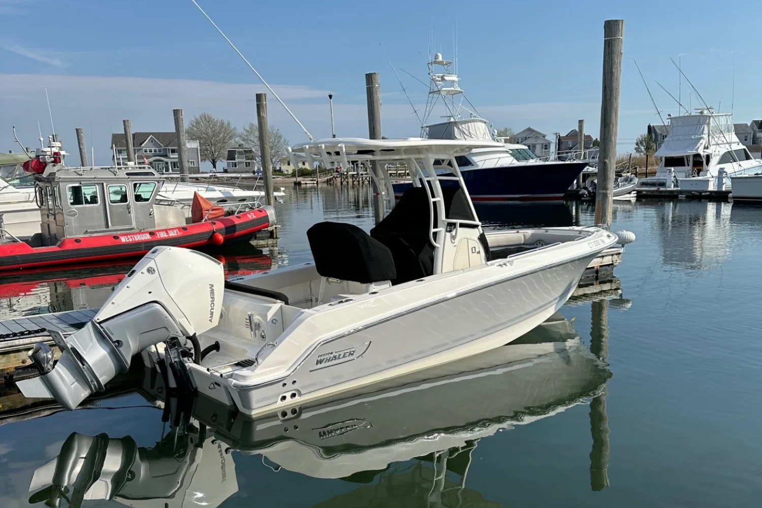 2024 Boston Whaler 230 OUTRAGE Image Thumbnail #0