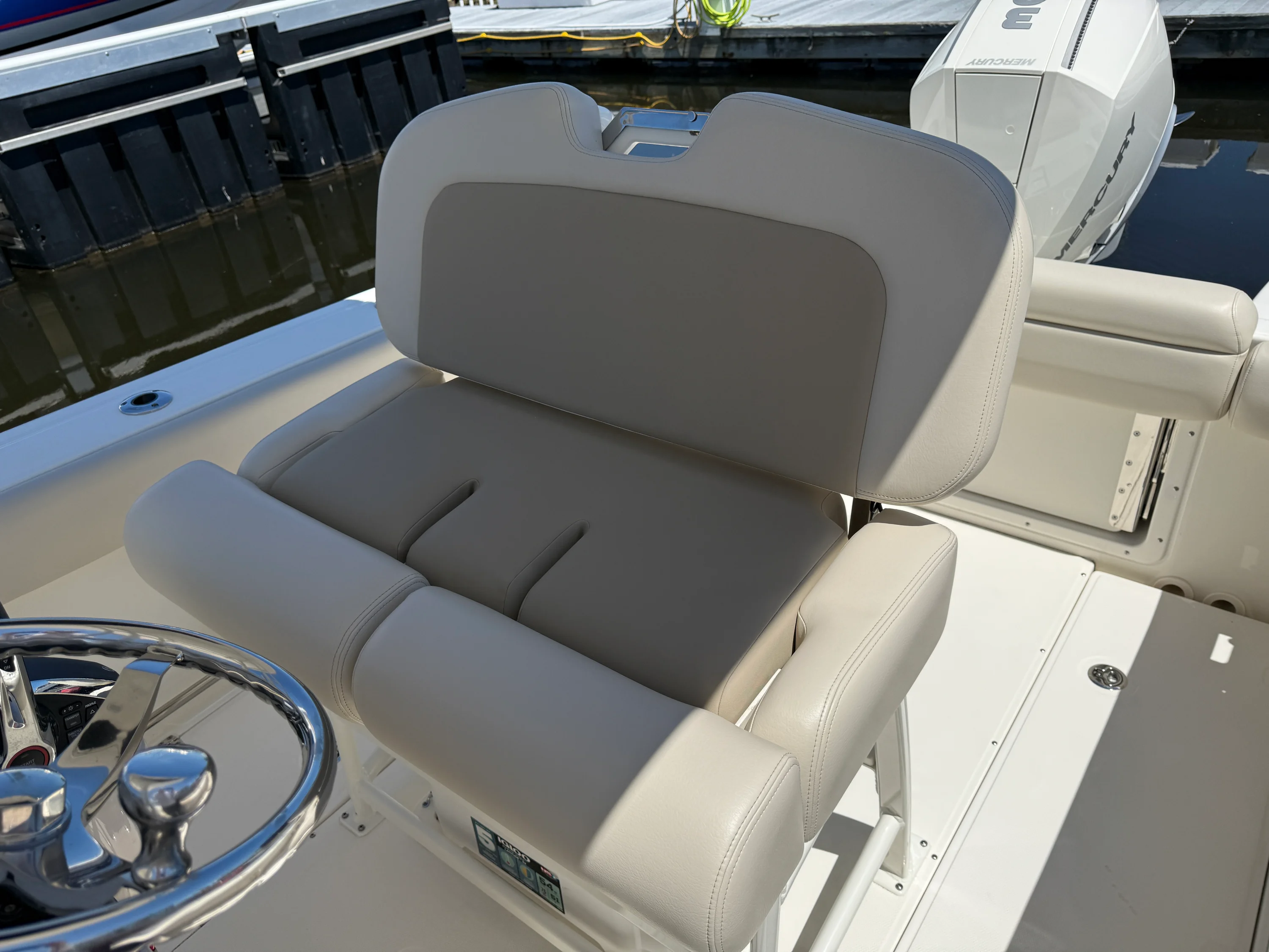 2024 Boston Whaler 230 OUTRAGE Image Thumbnail #26