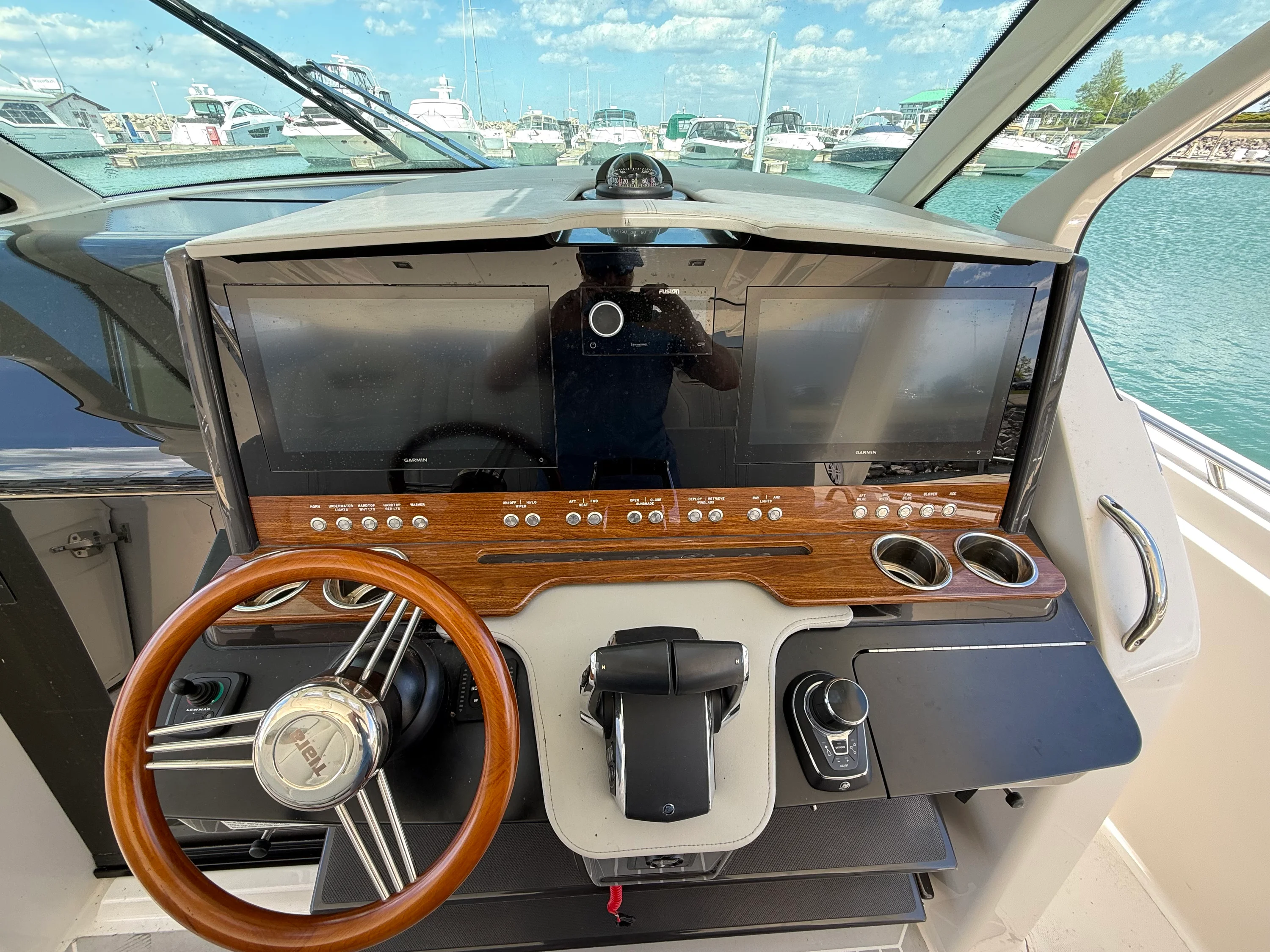 2024 Tiara Yachts 38LS Image Thumbnail #35