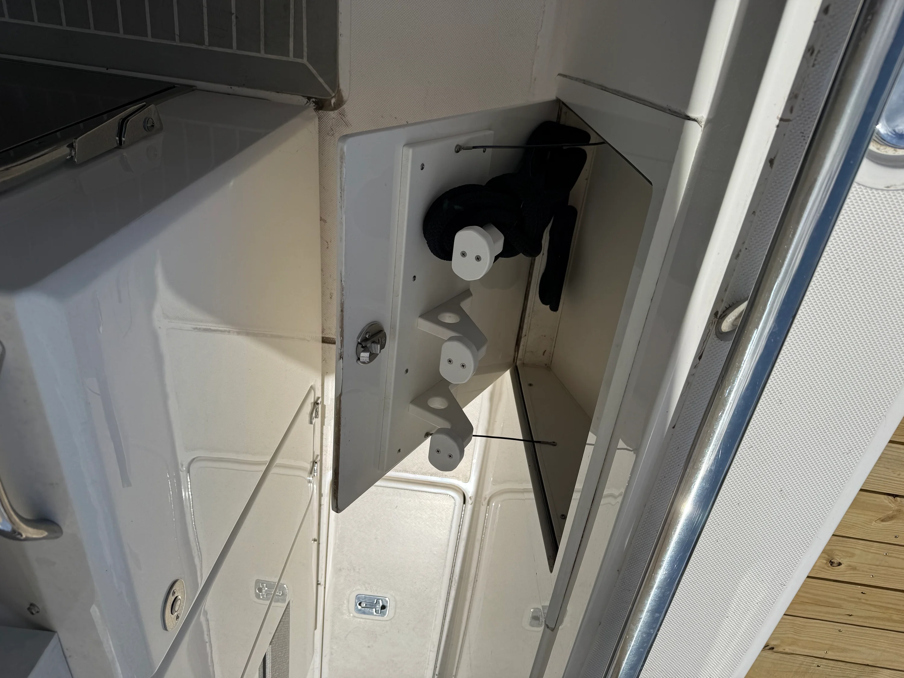 2024 Tiara Yachts 38LS Image Thumbnail #29