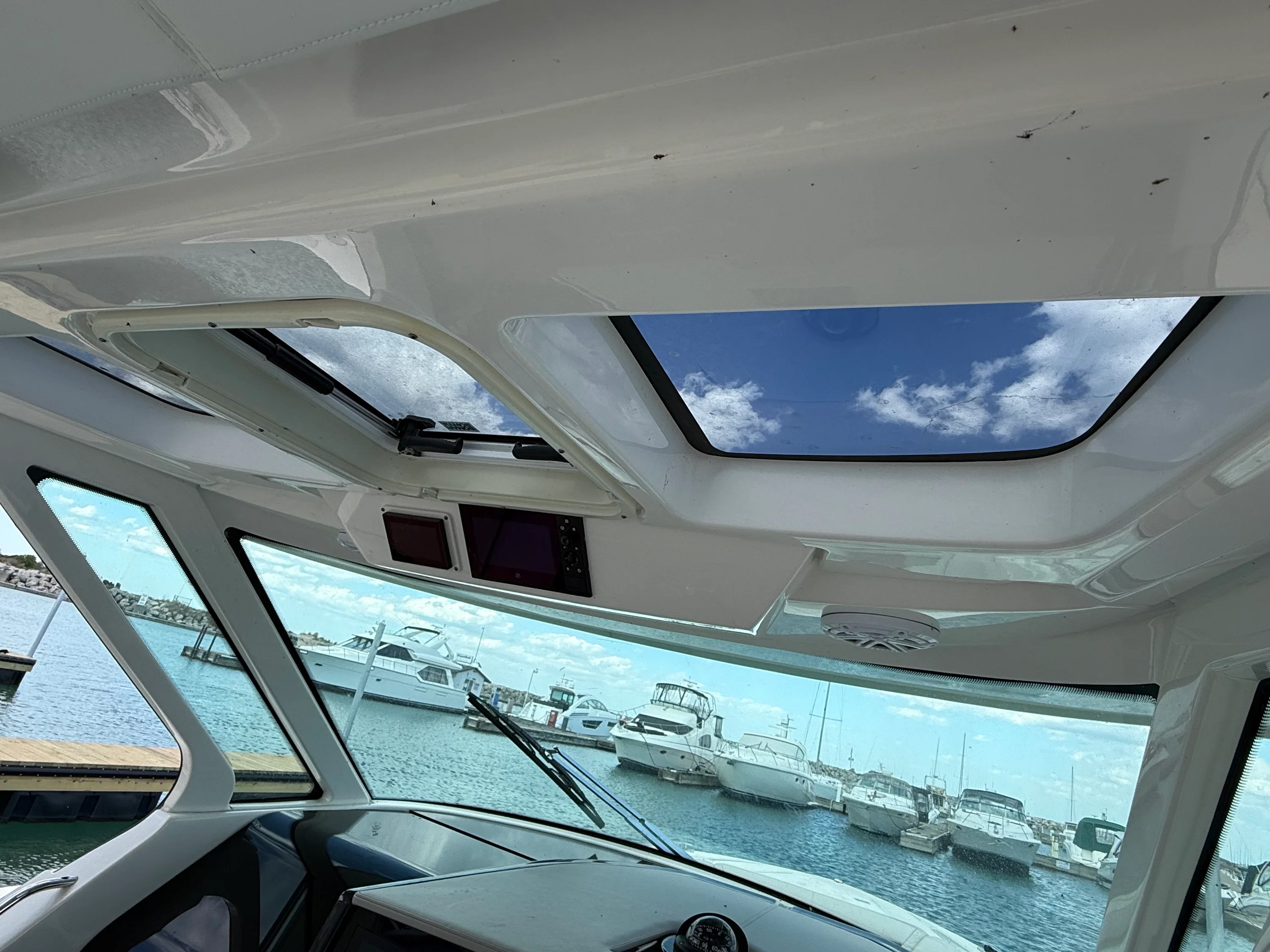 2024 Tiara Yachts 38LS Image Thumbnail #23